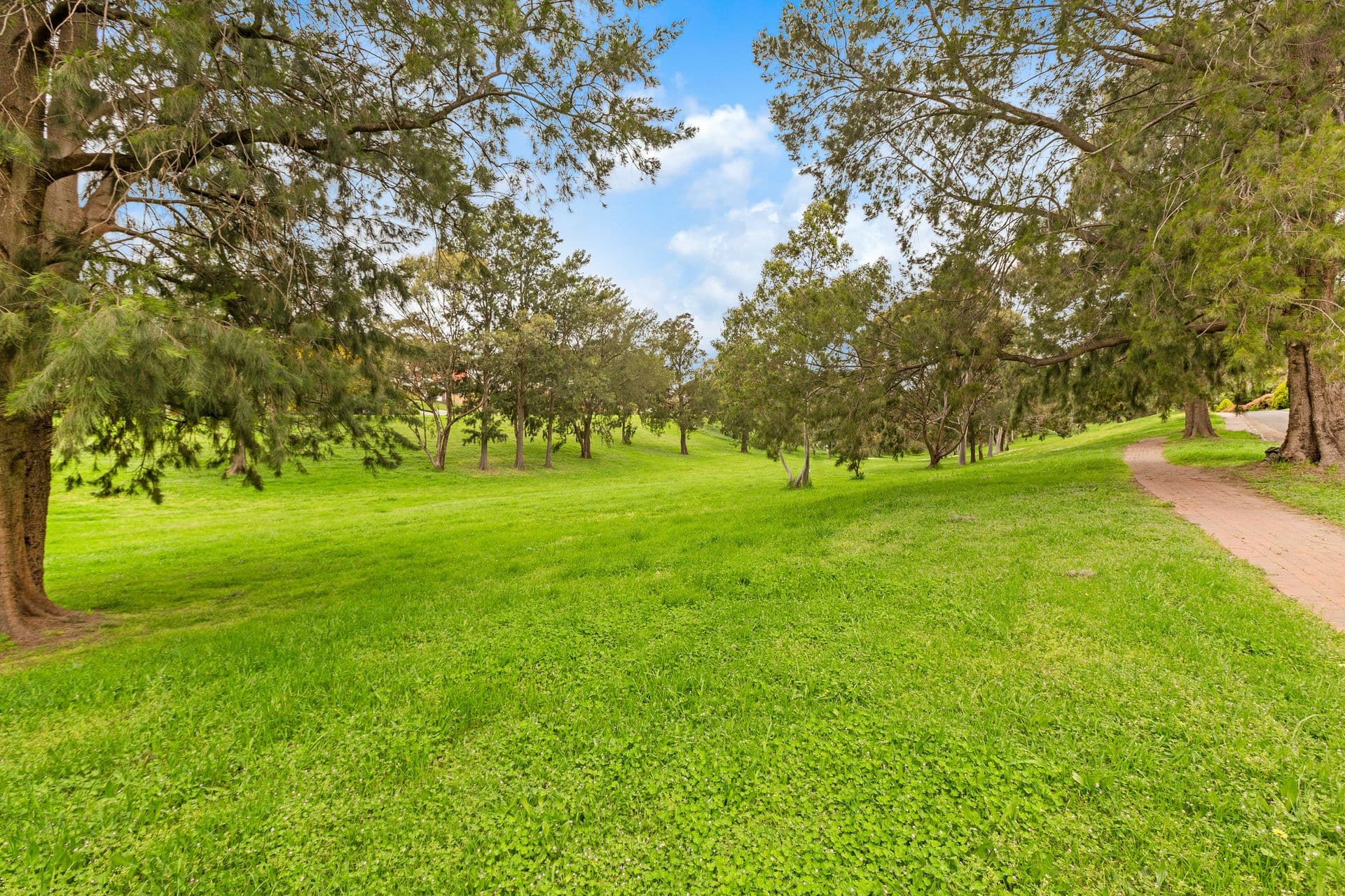 39 Woodhall Drive, Happy Valley, SA, 5159, Happy Valley - Thumbnail 2