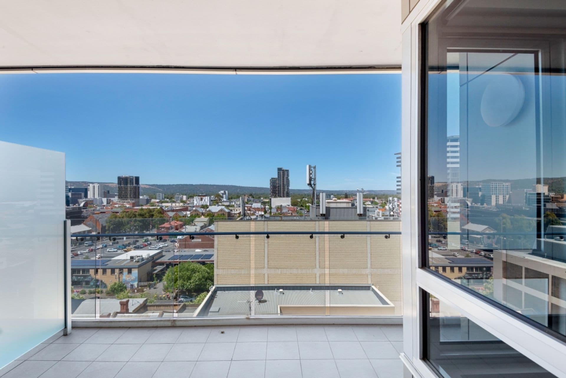 712/180 Morphett Street, Adelaide, SA, 5000, Adelaide - Thumbnail 3