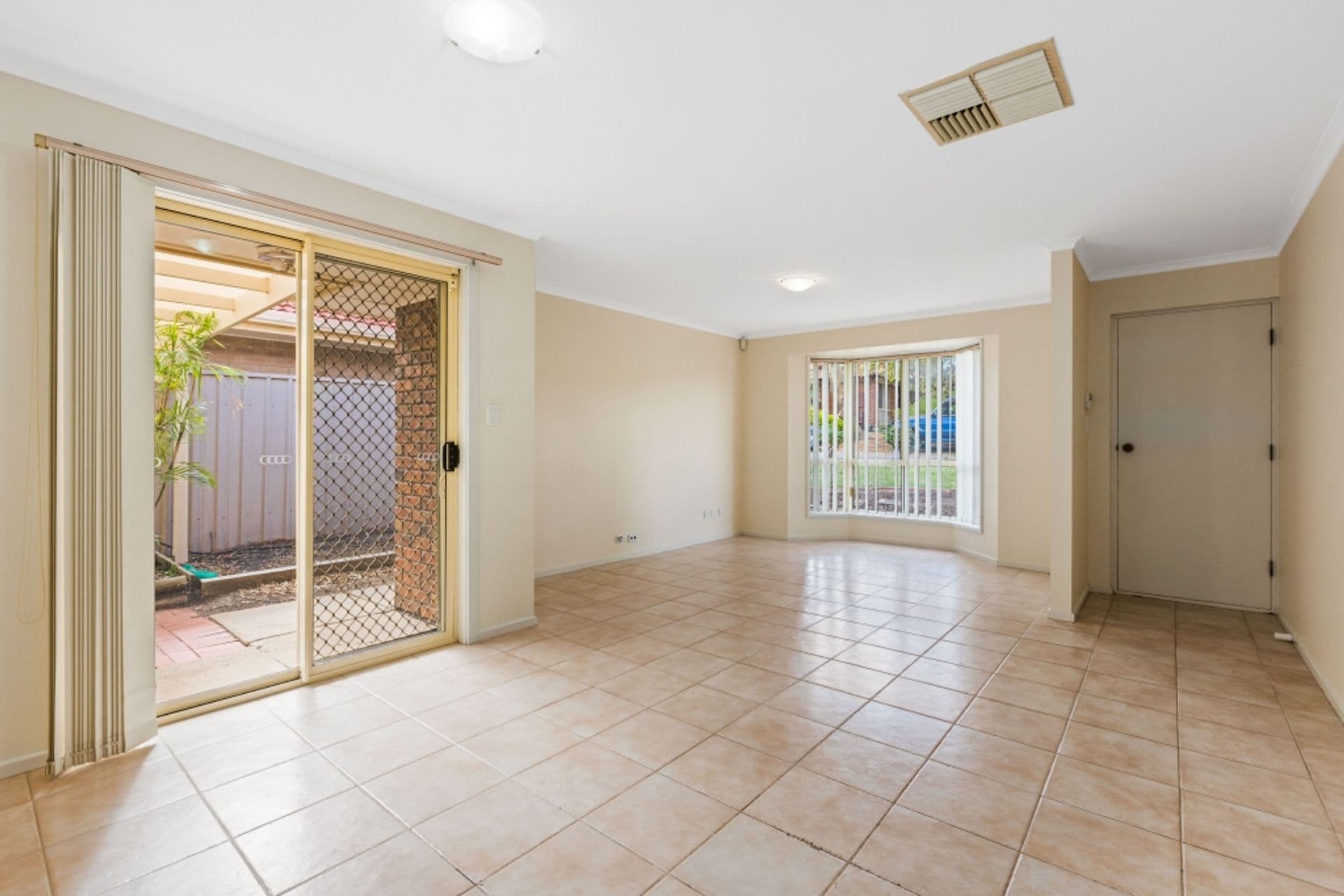 21 Mullen Close, Woodcroft, SA, 5162, Woodcroft - Thumbnail 6