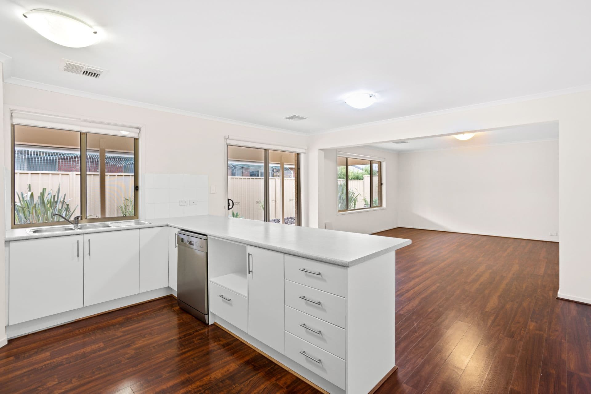 62 Navigation Street, Seaford Meadows, SA, 5169, Seaford Meadows - Thumbnail 3