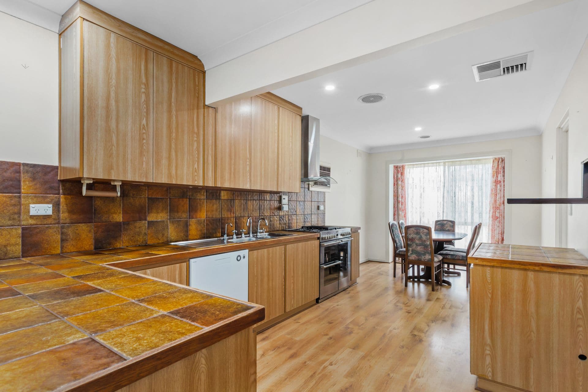 23 Norman Crescent, Hackham, SA, 5163, Hackham - Thumbnail 4