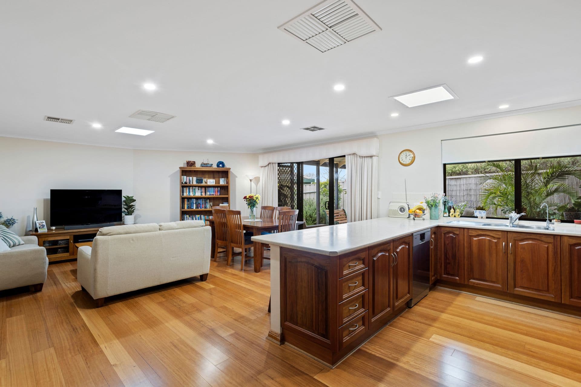 4 Partalunga Circuit, Woodcroft, SA, 5162, Woodcroft - Thumbnail 3