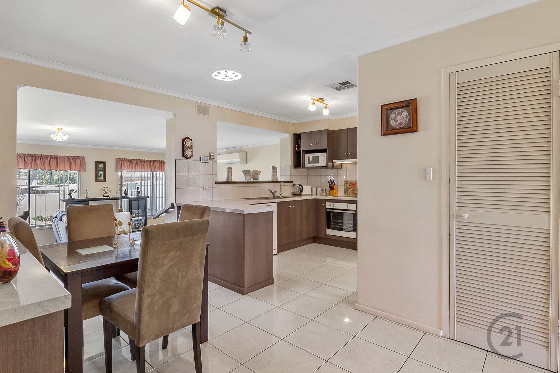 5 Woodstock Avenue, Christie Downs, SA, 5164, Christie Downs - Thumbnail 7
