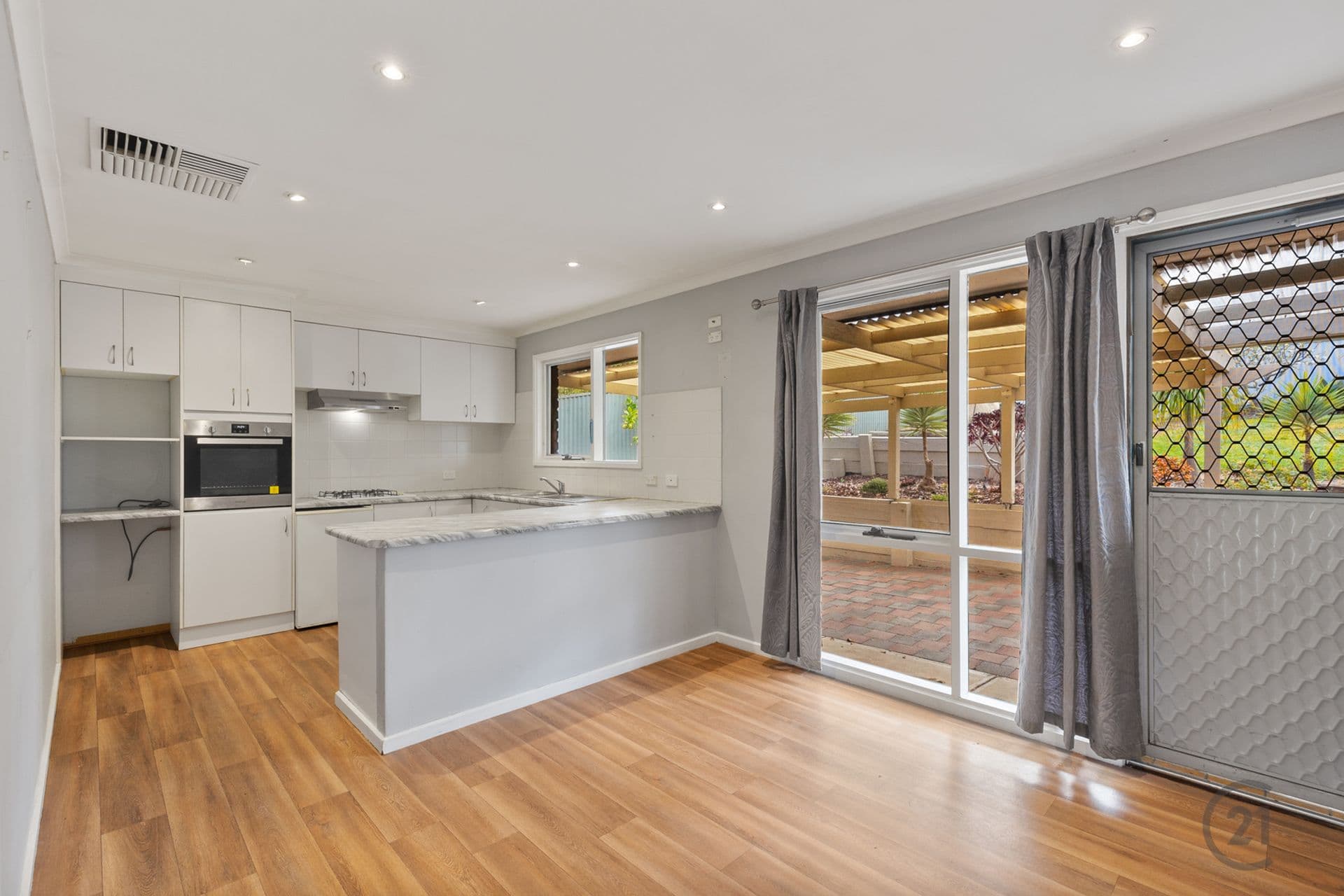 5 Jakarta Court, Noarlunga Downs, SA, 5168, Noarlunga Downs - Thumbnail 5