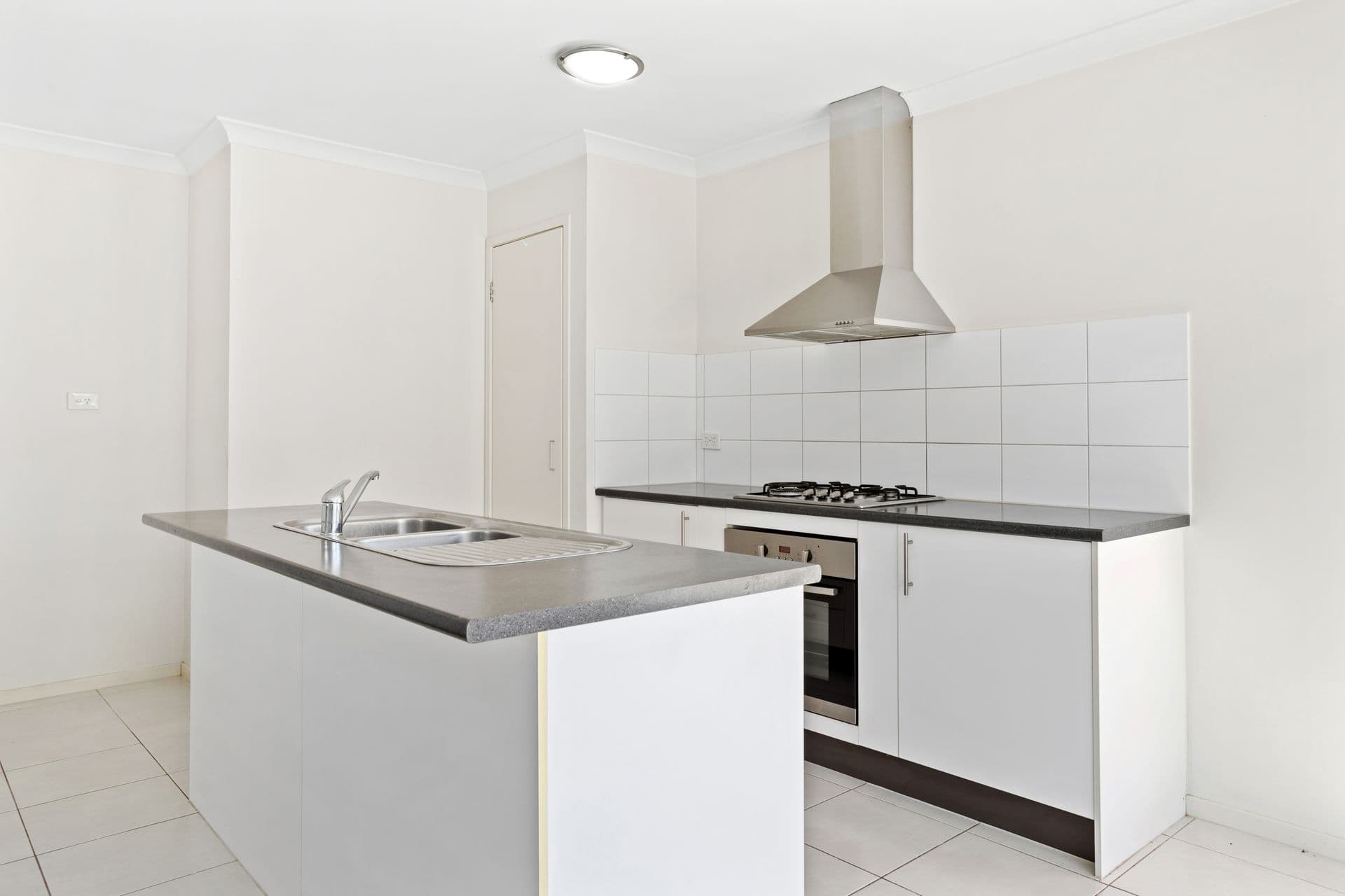 1 Saxon Street, Smithfield Plains, SA, 5114, Smithfield Plains - Thumbnail 2