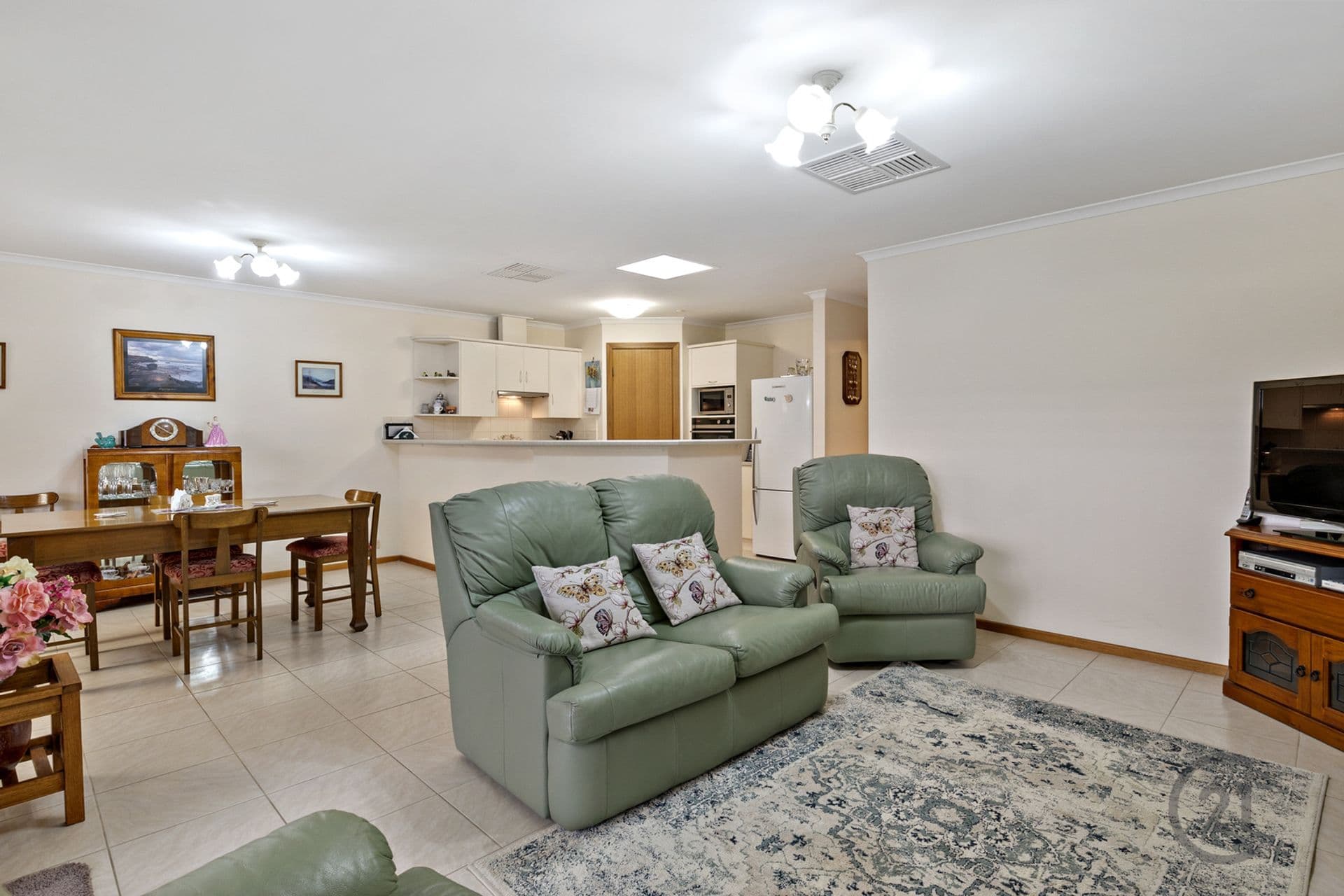 21 Deane Avenue, Noarlunga Downs, SA, 5168, Noarlunga Downs - Thumbnail 2