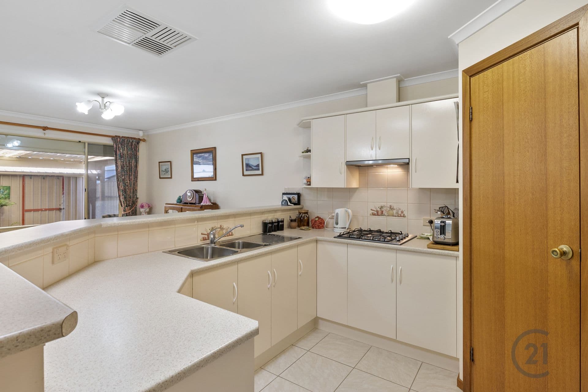 21 Deane Avenue, Noarlunga Downs, SA, 5168, Noarlunga Downs - Thumbnail 6