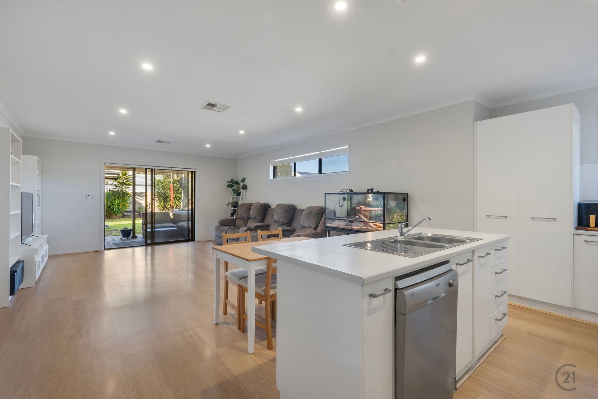 18 Rothwell Avenue, Seaford Meadows, SA, 5169, Seaford Meadows - Thumbnail 3