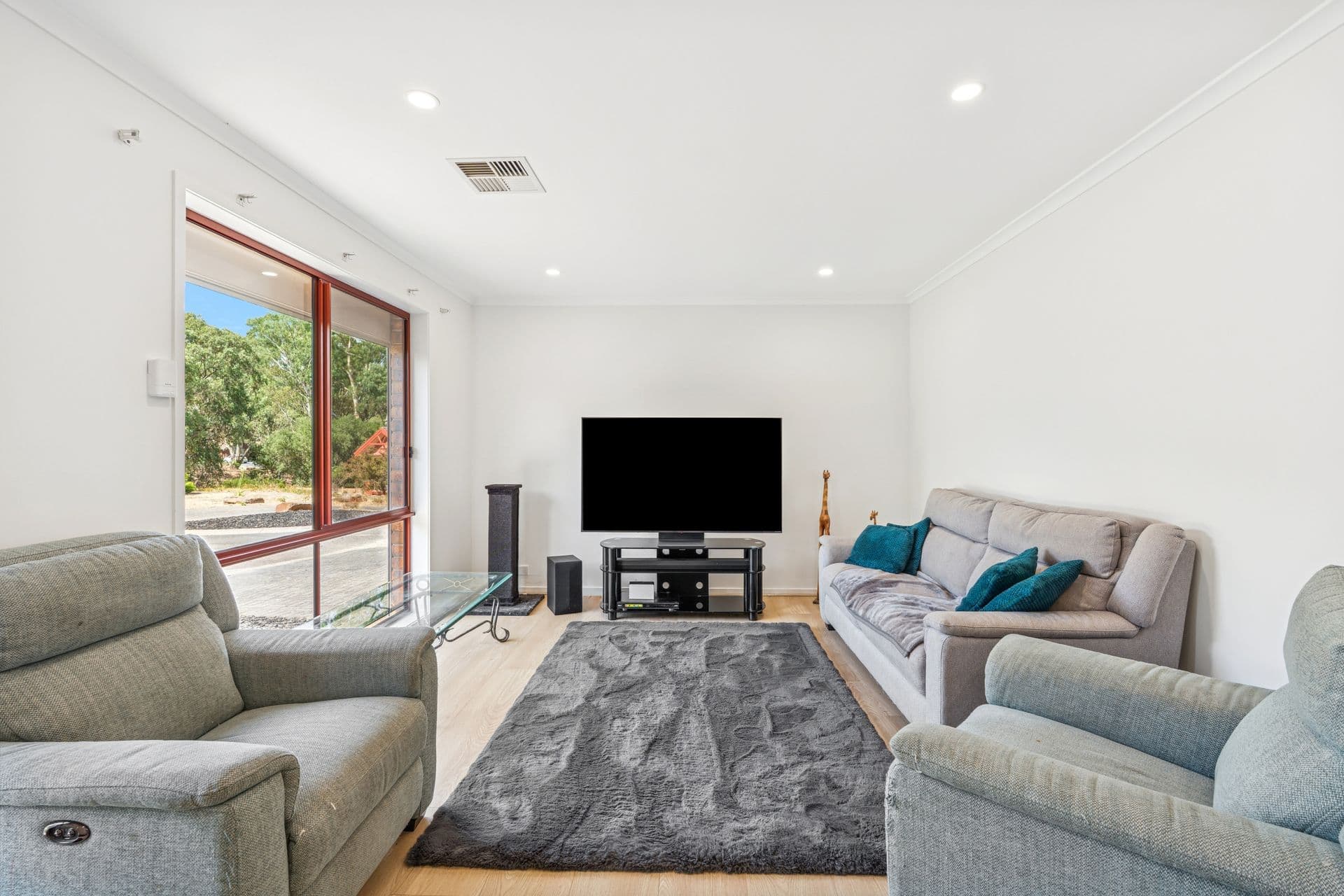 11 Parkgate Court, Onkaparinga Hills, SA, 5163, Onkaparinga Hills - Thumbnail 2