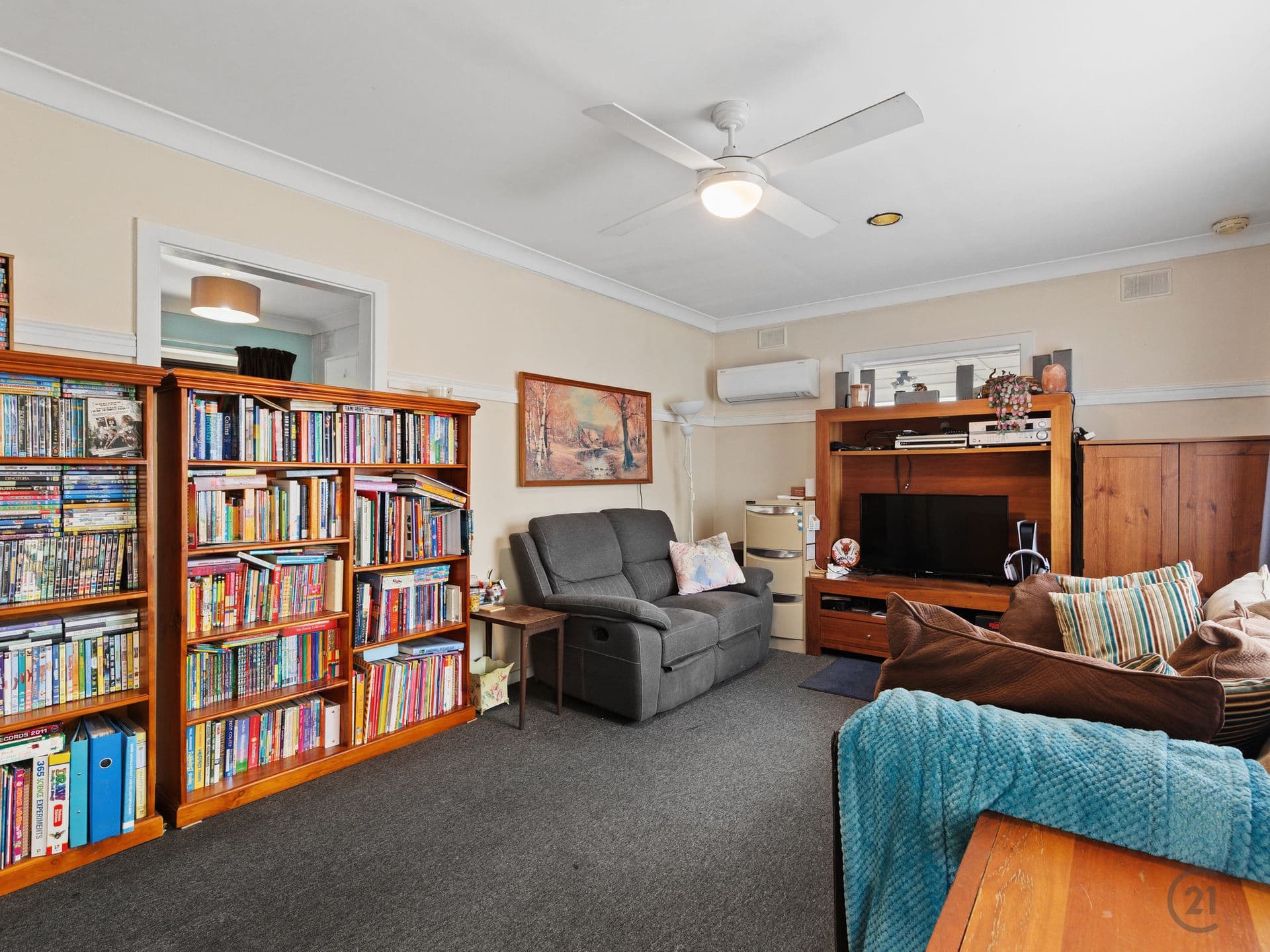 61 Collins Parade, Hackham, SA, 5163, Hackham - Thumbnail 3