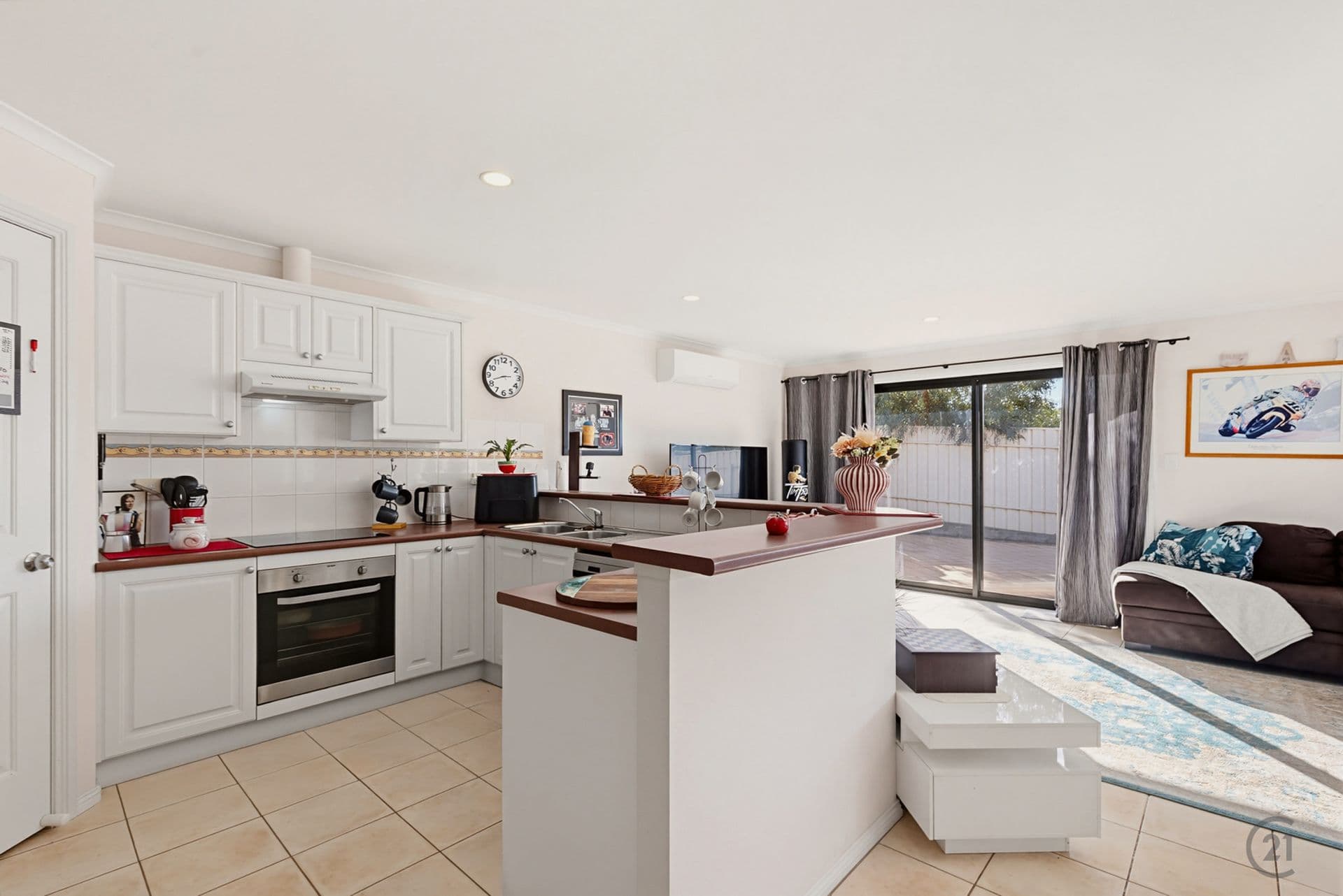 14 Redwood Close, Noarlunga Downs, SA, 5168, Noarlunga Downs - Thumbnail 2
