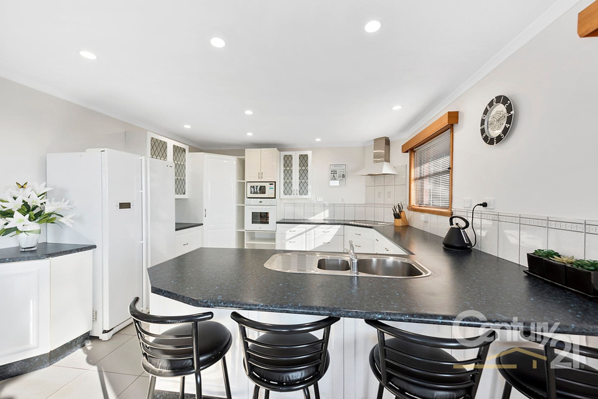 71 Sunbeam Crescent, East Devonport, TAS, 7310, East Devonport - Thumbnail 3