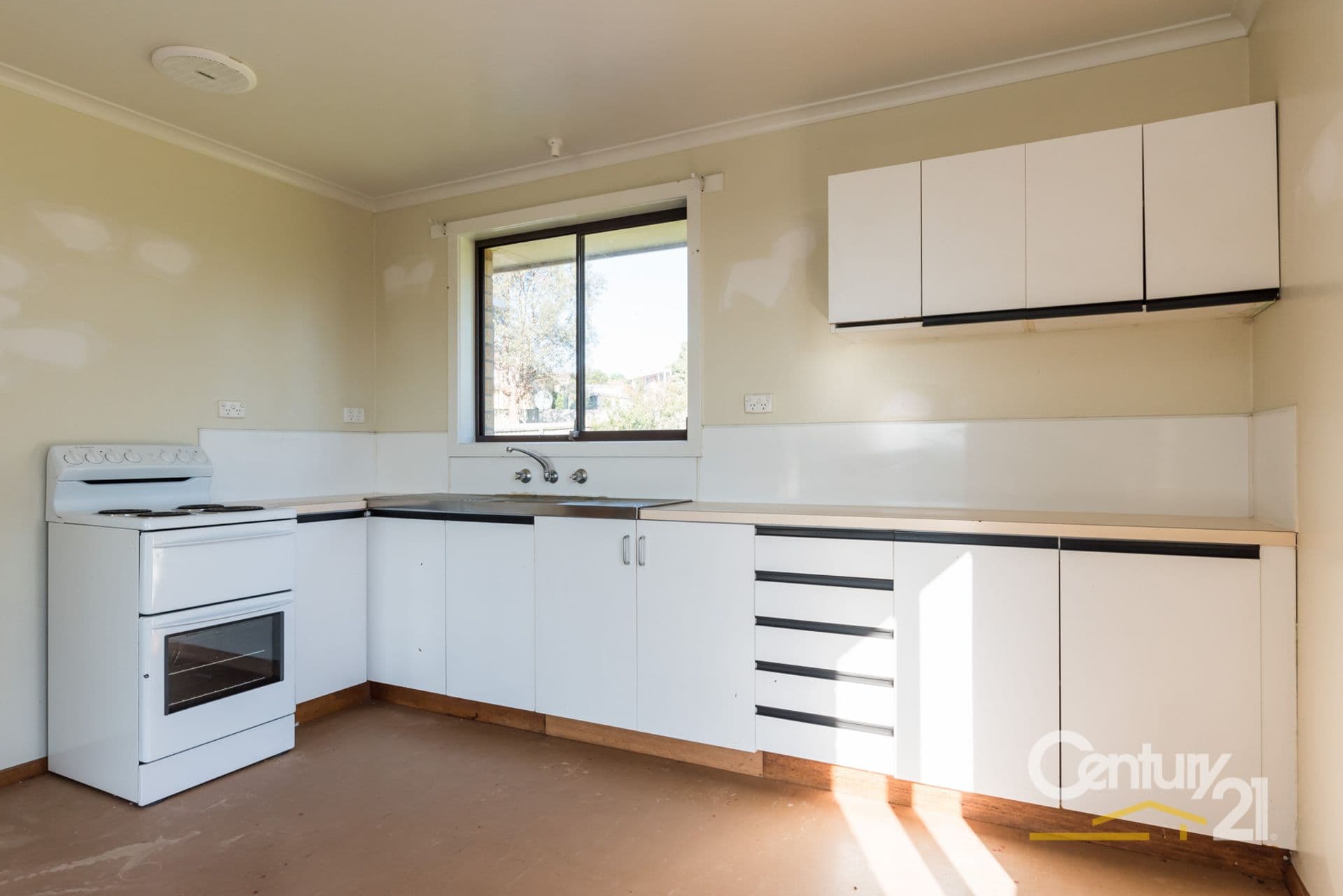 9 Banksia Crescent, East Devonport, TAS, 7310, East Devonport - Thumbnail 2
