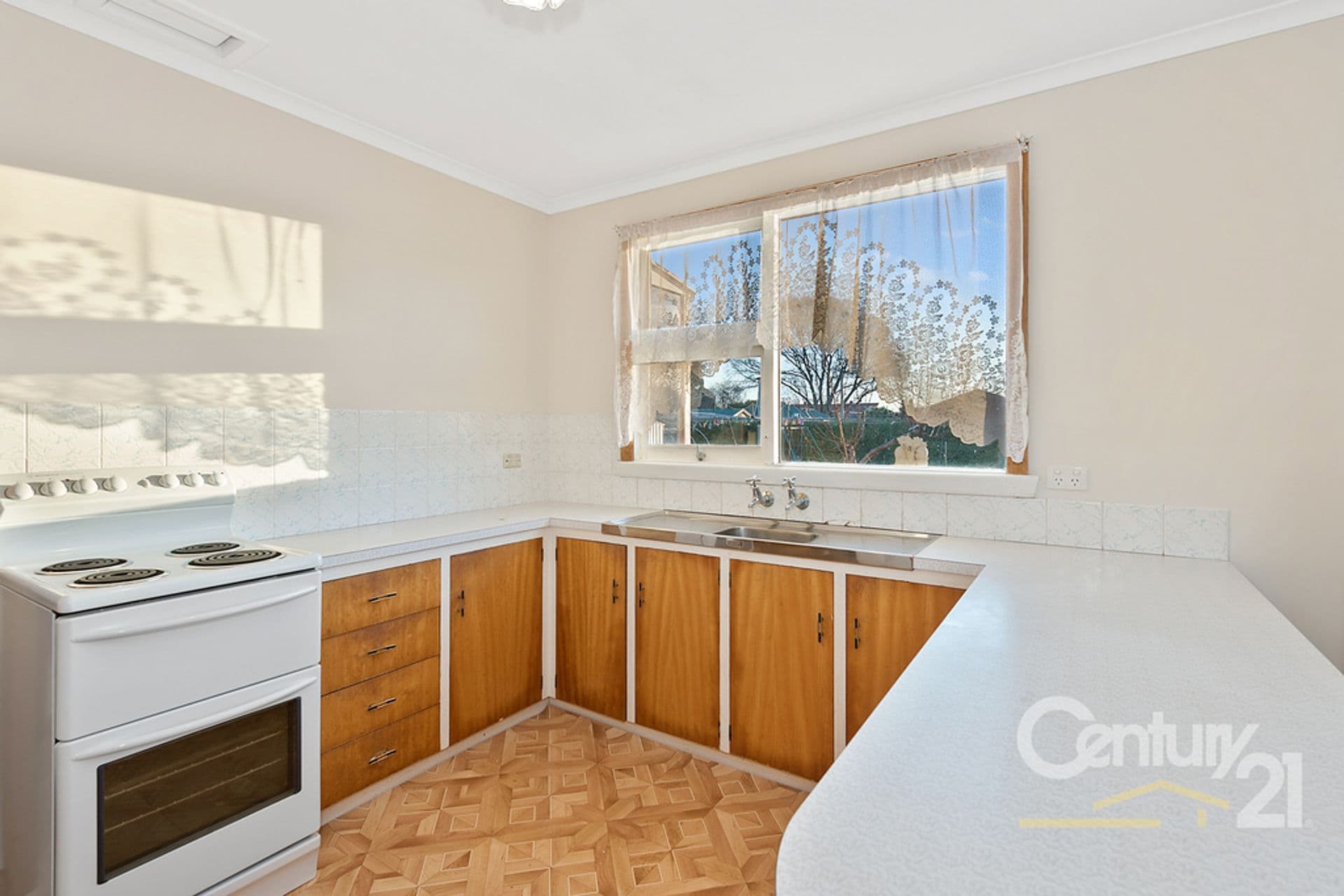 18/2-10 Ocean Road South, Lorne, VIC, Latrobe - Thumbnail 2
