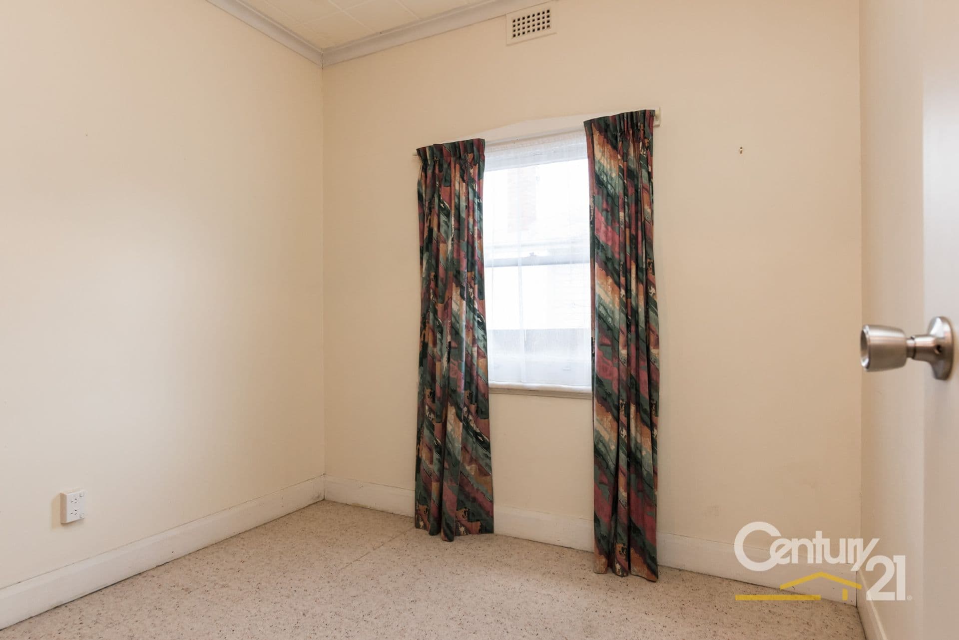 67 Nixon Street, Devonport, TAS, 7310, Devonport - Thumbnail 5