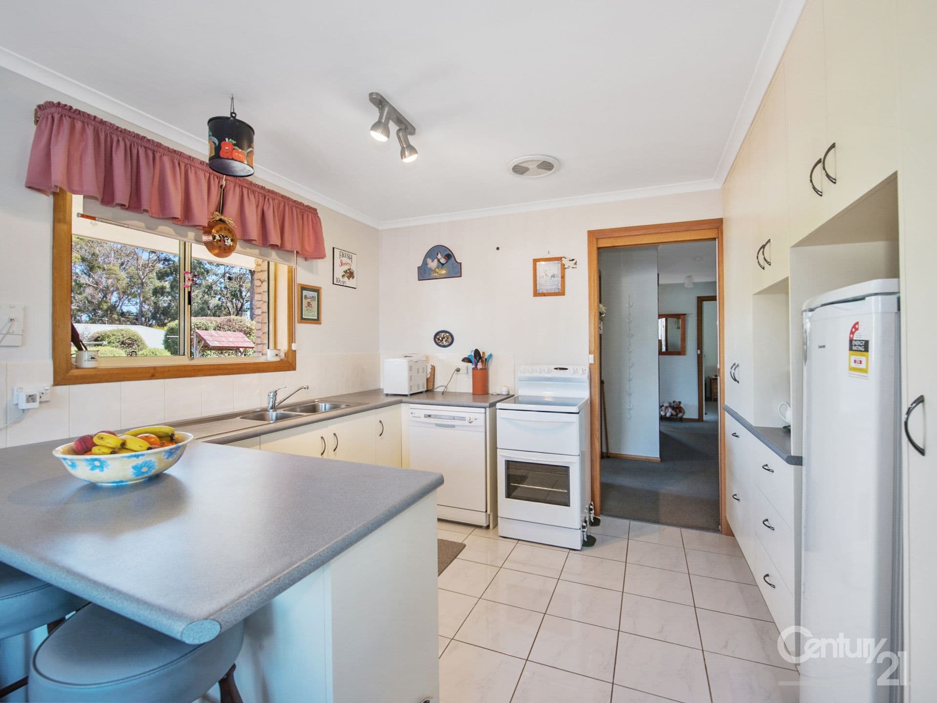 40 Hillcrest Road, Devonport, TAS, 7310, Devonport - Thumbnail 2