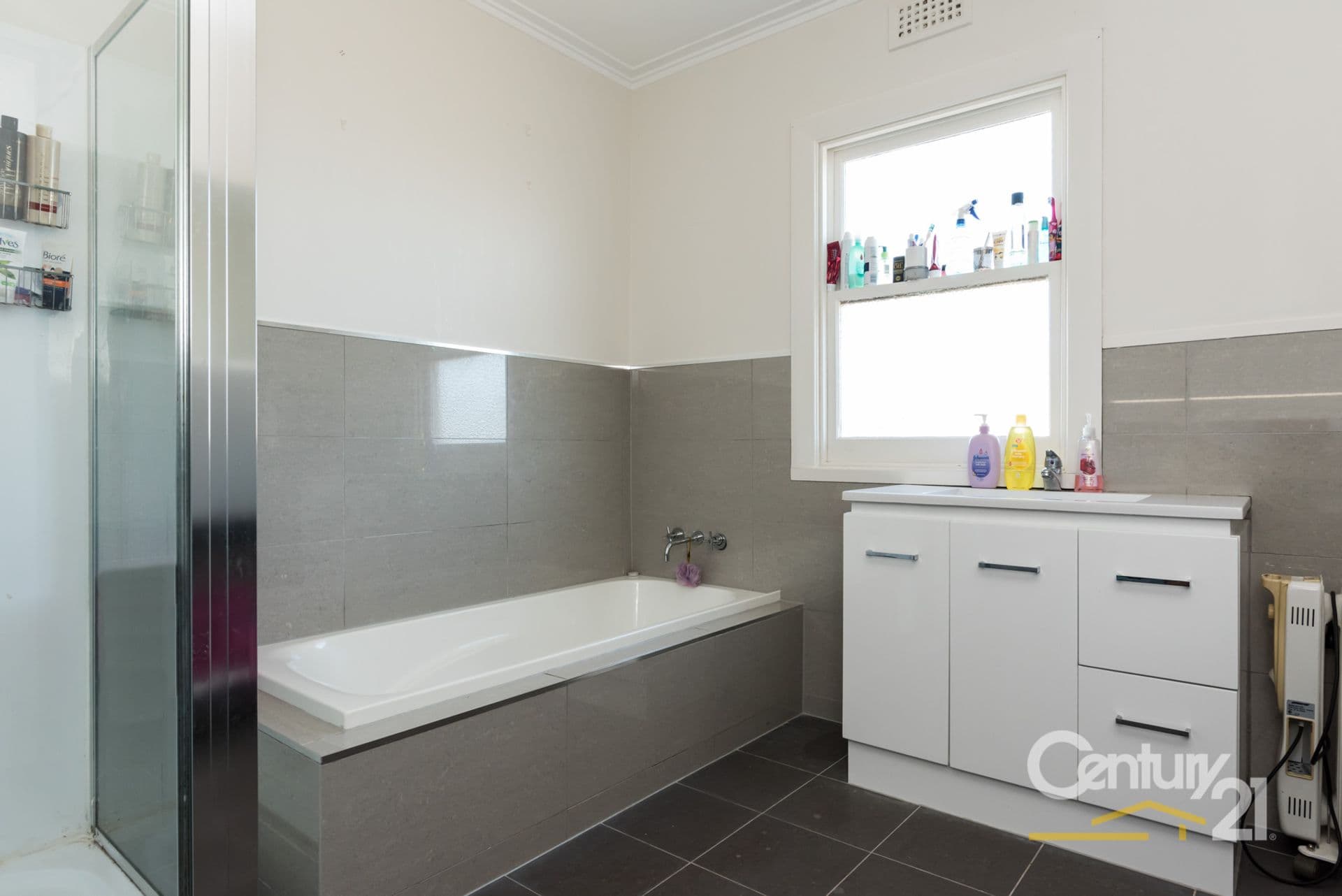 61 Hiller Street, Devonport, TAS, 7310, Devonport - Thumbnail 3