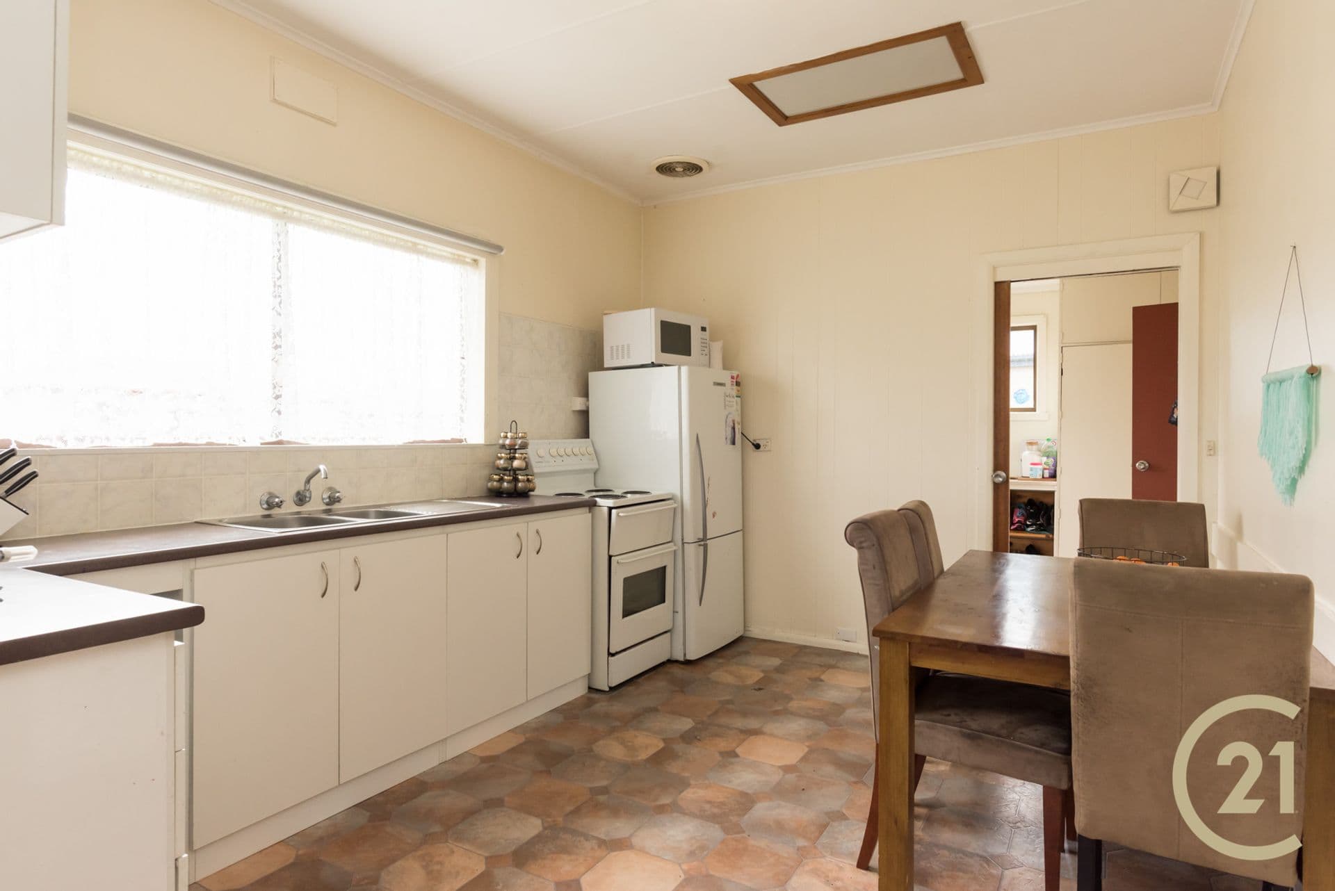 10 Charles Street, Devonport, TAS, 7310, Devonport - Thumbnail 2