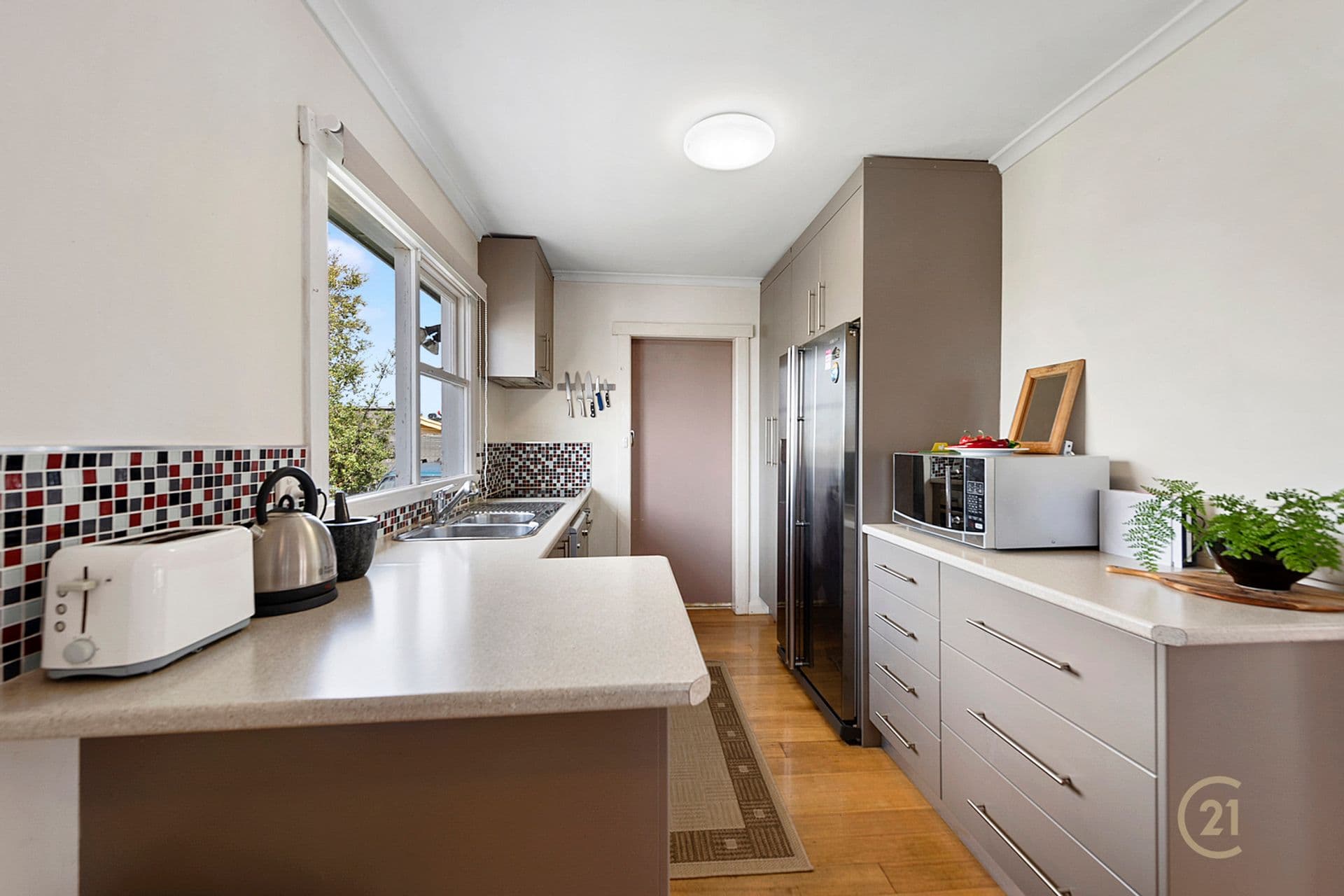 19 Churchill Ave, Devonport, TAS, 7310, Devonport - Thumbnail 2