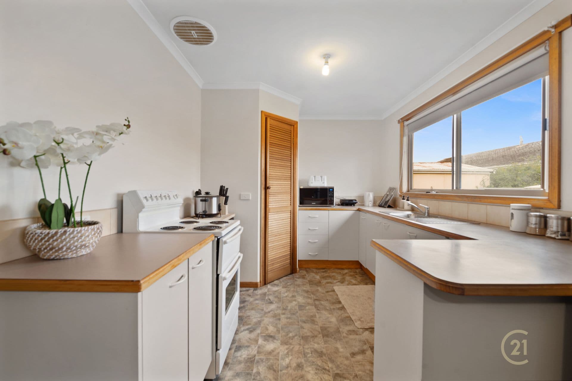 2/111 George Street, Devonport, TAS, 7310, Devonport - Thumbnail 2