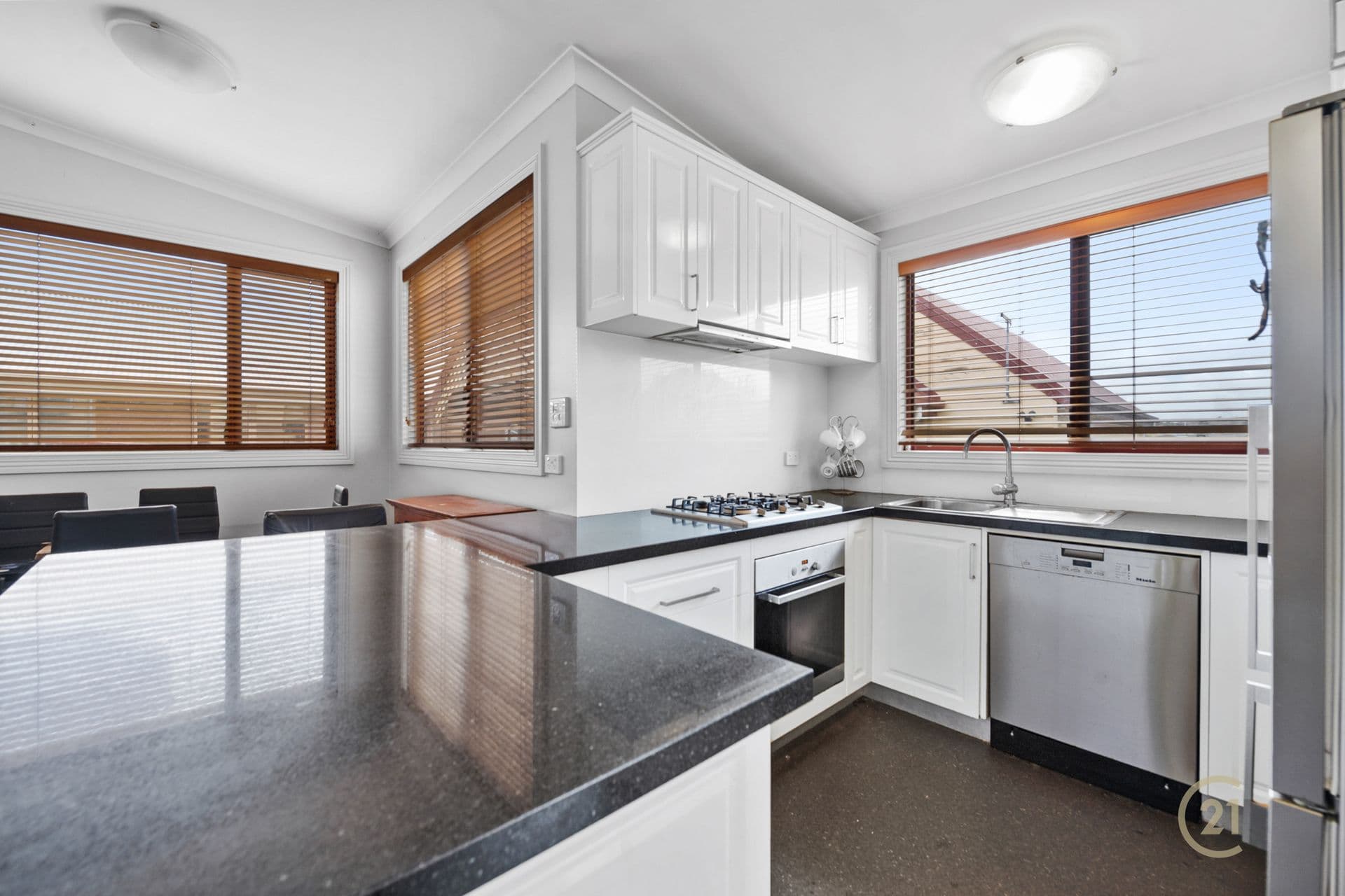 75 Wenvoe Street, Devonport, TAS, 7310, Devonport - Thumbnail 2