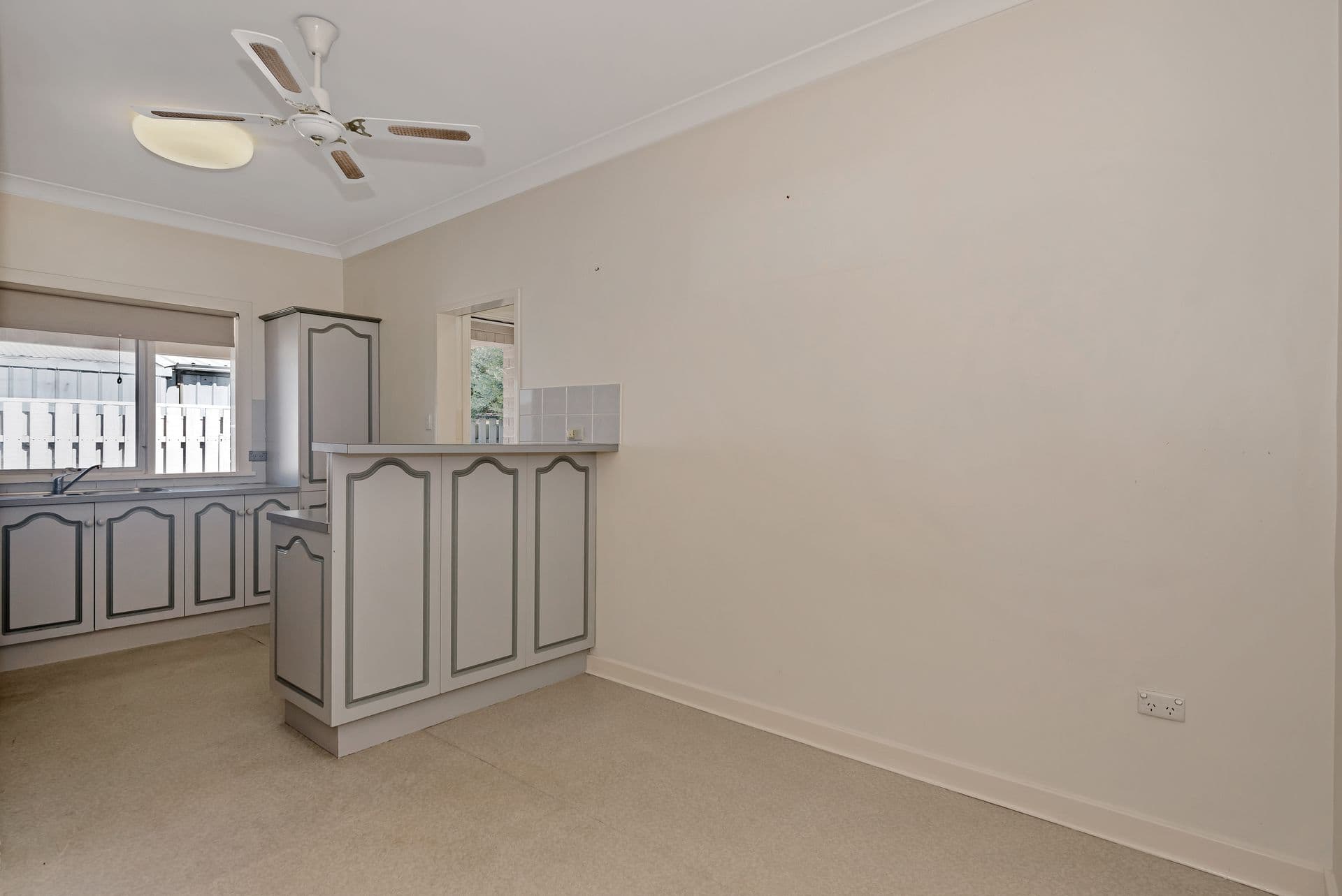 3/44 Pleasant Avenue, Glandore, SA, 5037, Glandore - Thumbnail 2