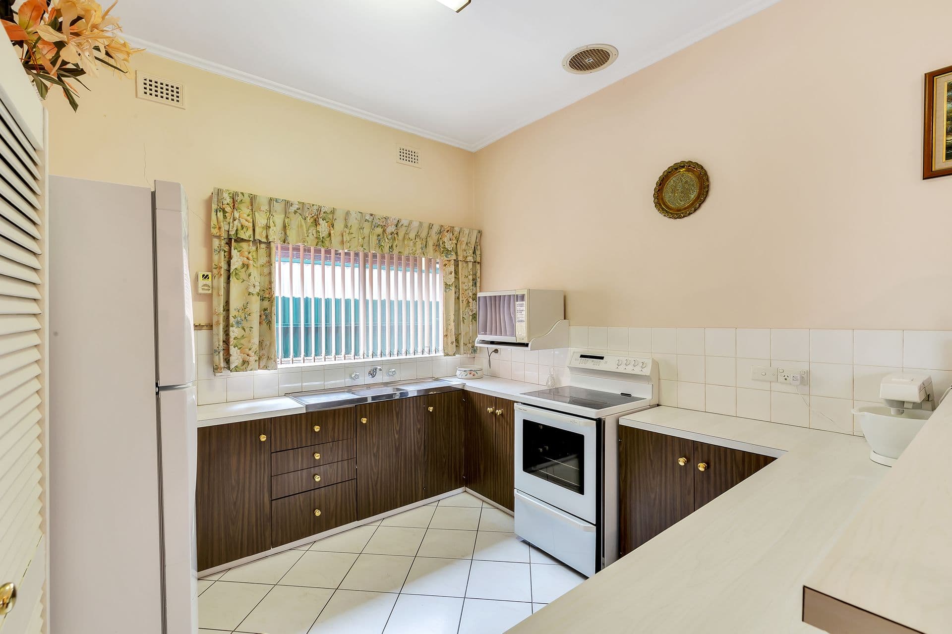 30 Helmsdale Avenue, Glengowrie, SA, 5044, Glengowrie - Thumbnail 3
