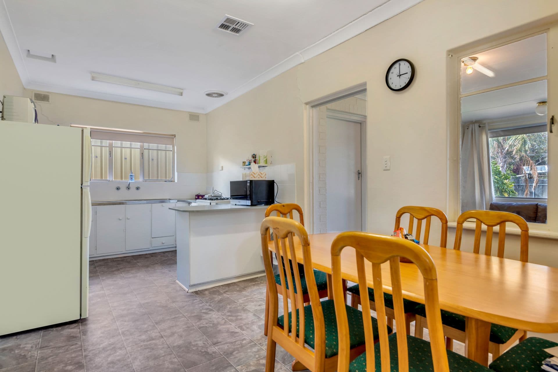 4 Weaver Avenue, Morphett Vale, SA, 5162, Morphett Vale - Thumbnail 7