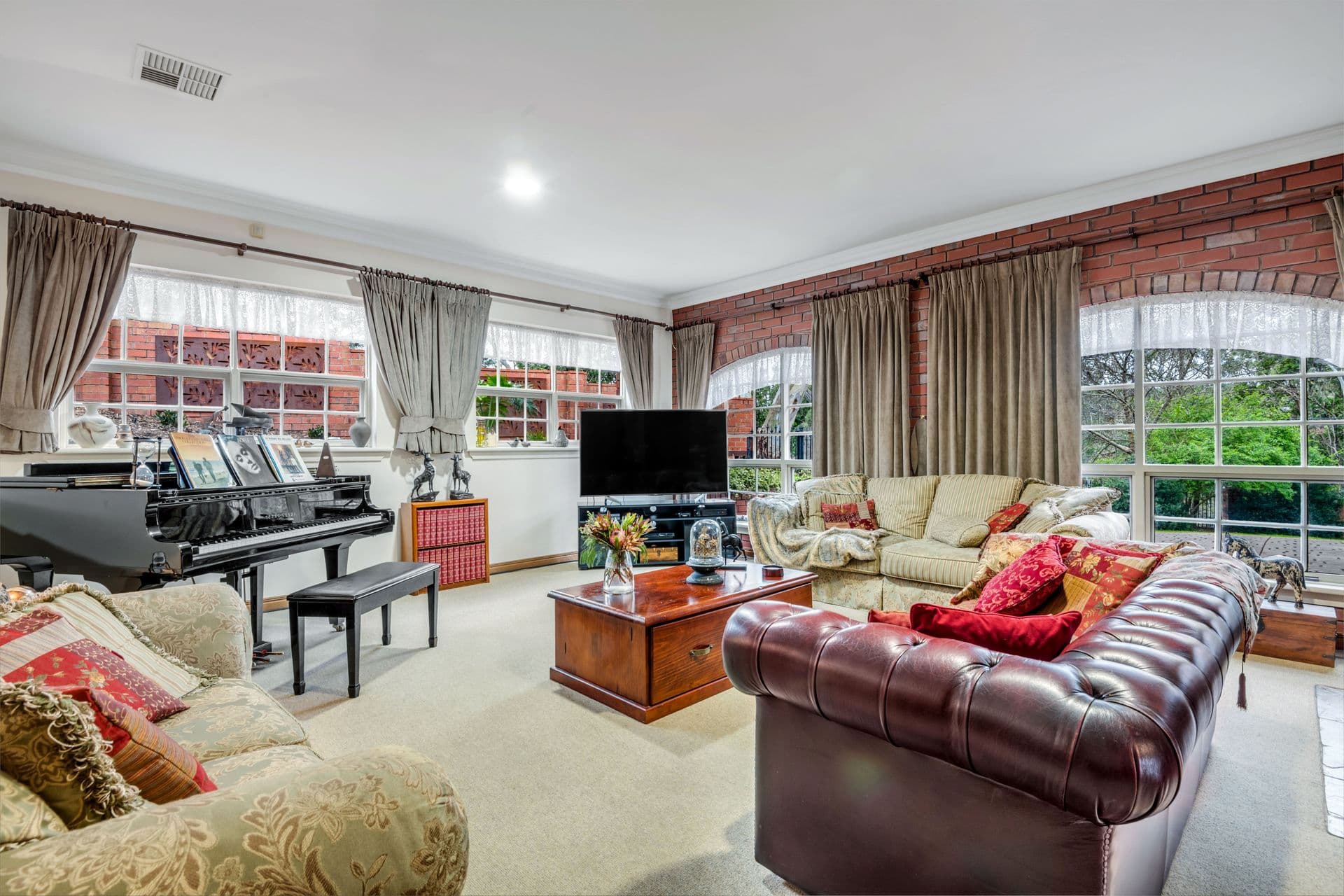 2 Devon Drive, Coromandel Valley, SA, 5051, Coromandel Valley - Thumbnail 5