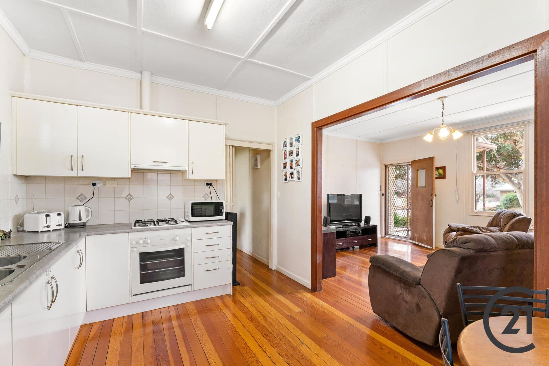 12 Russell Avenue, Seacombe Gardens, SA, 5047, Seacombe Gardens - Thumbnail 4