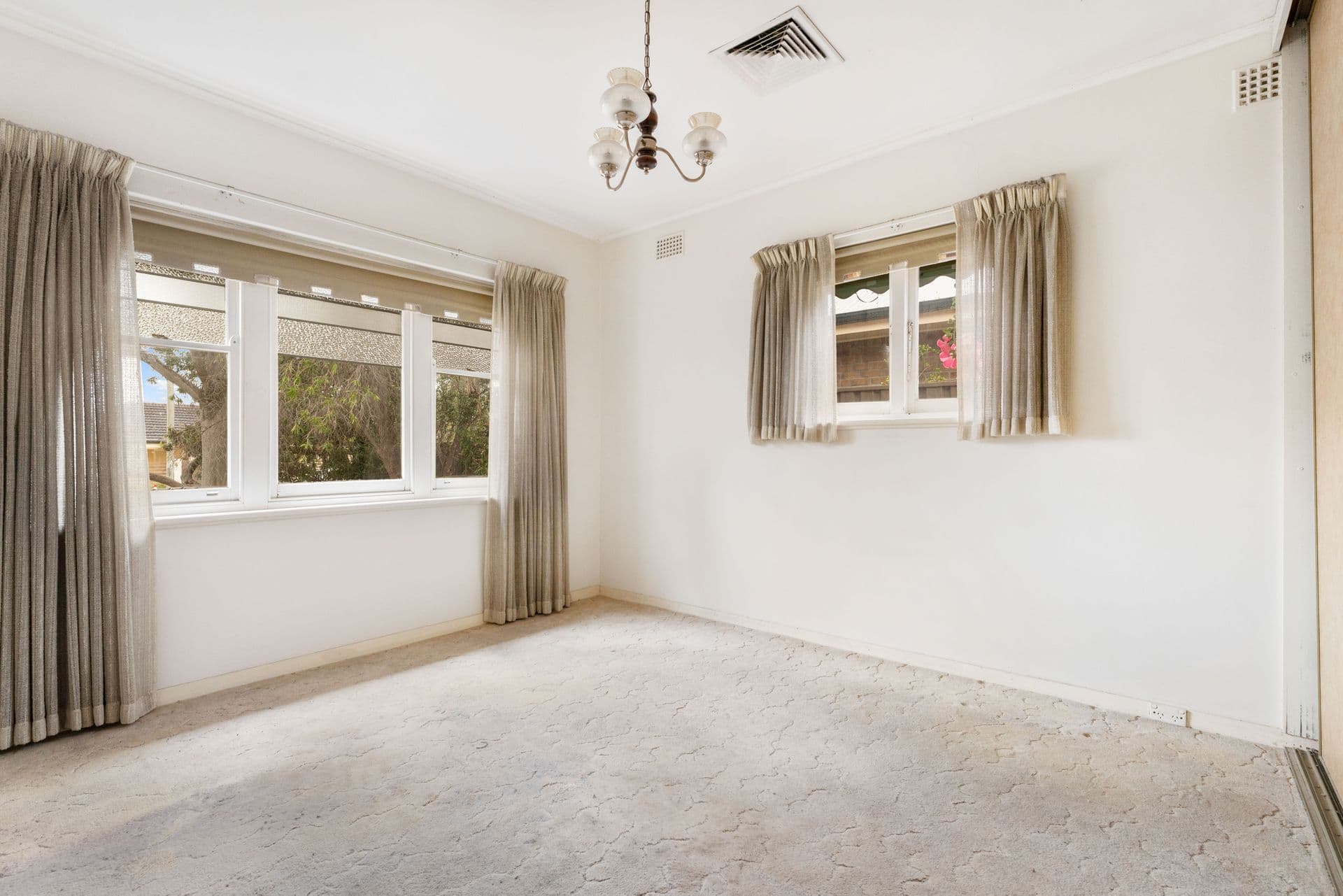 13 Folkestone Road, South Brighton, SA, 5048, South Brighton - Thumbnail 4