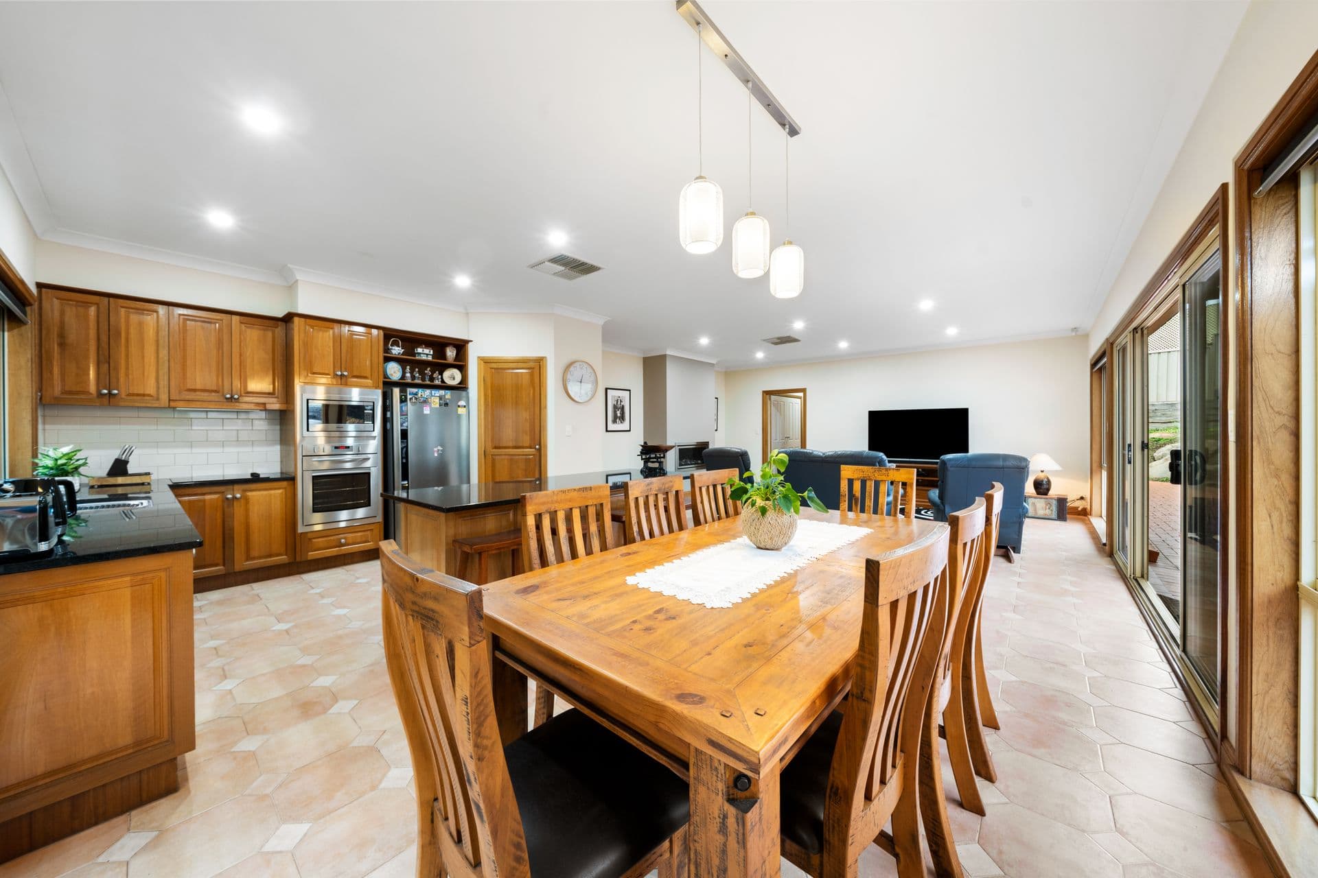 16 Sandalwood Crescent, Flagstaff Hill, SA, 5159, Flagstaff Hill - Thumbnail 8