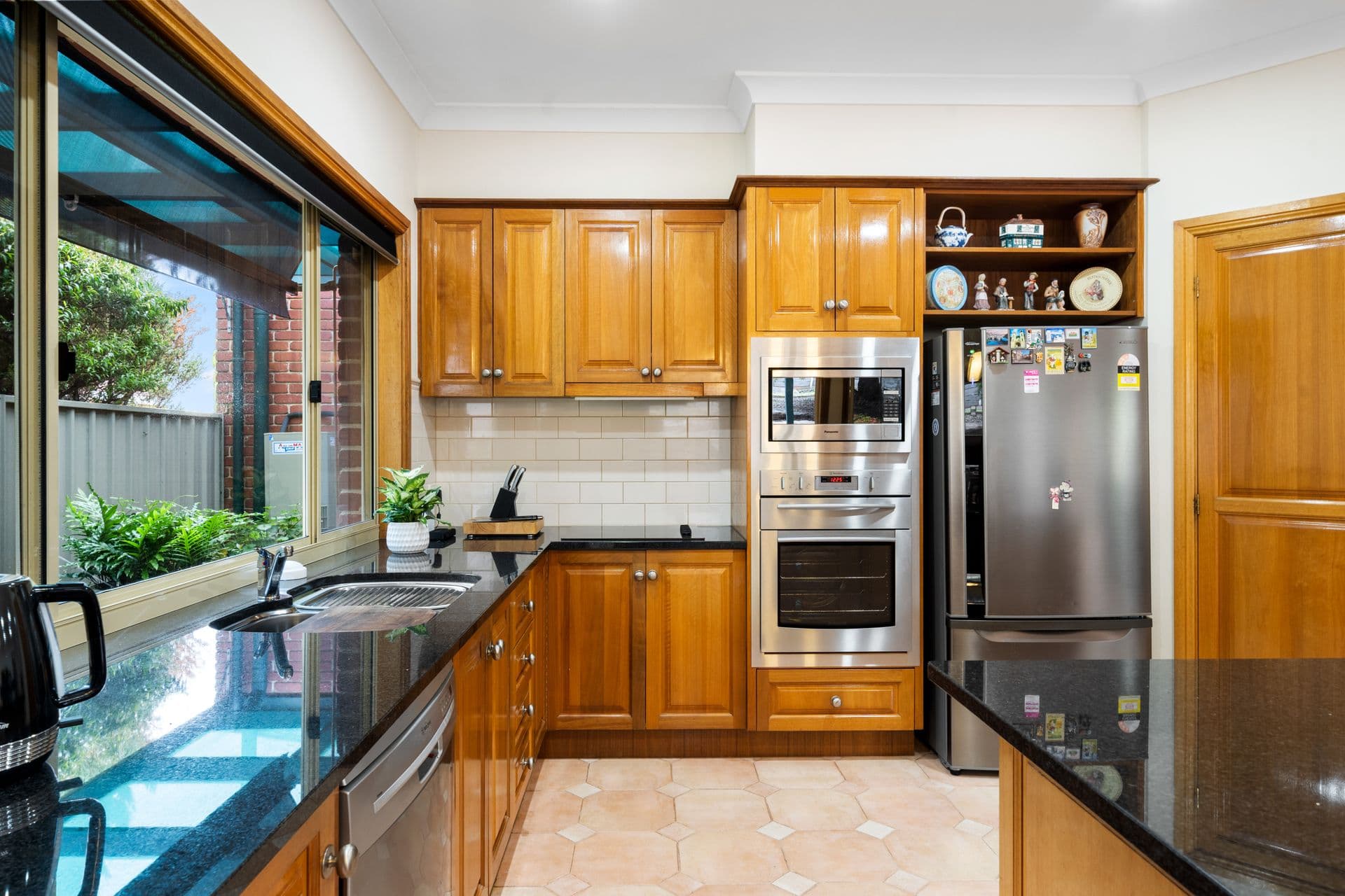 16 Sandalwood Crescent, Flagstaff Hill, SA, 5159, Flagstaff Hill - Thumbnail 5