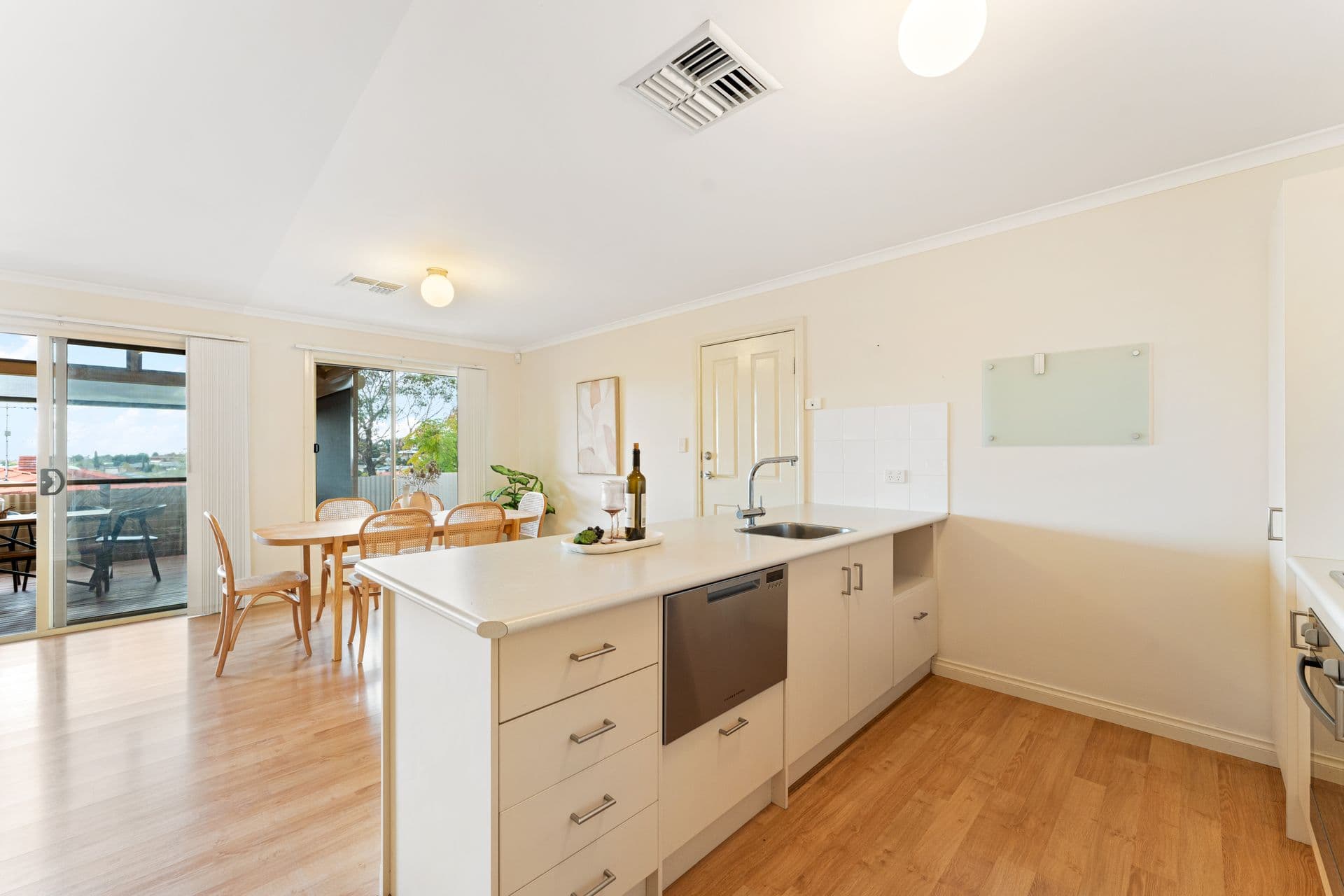8/2 Olivier Terrace, Hallett Cove, SA, 5158, Hallett Cove - Thumbnail 6