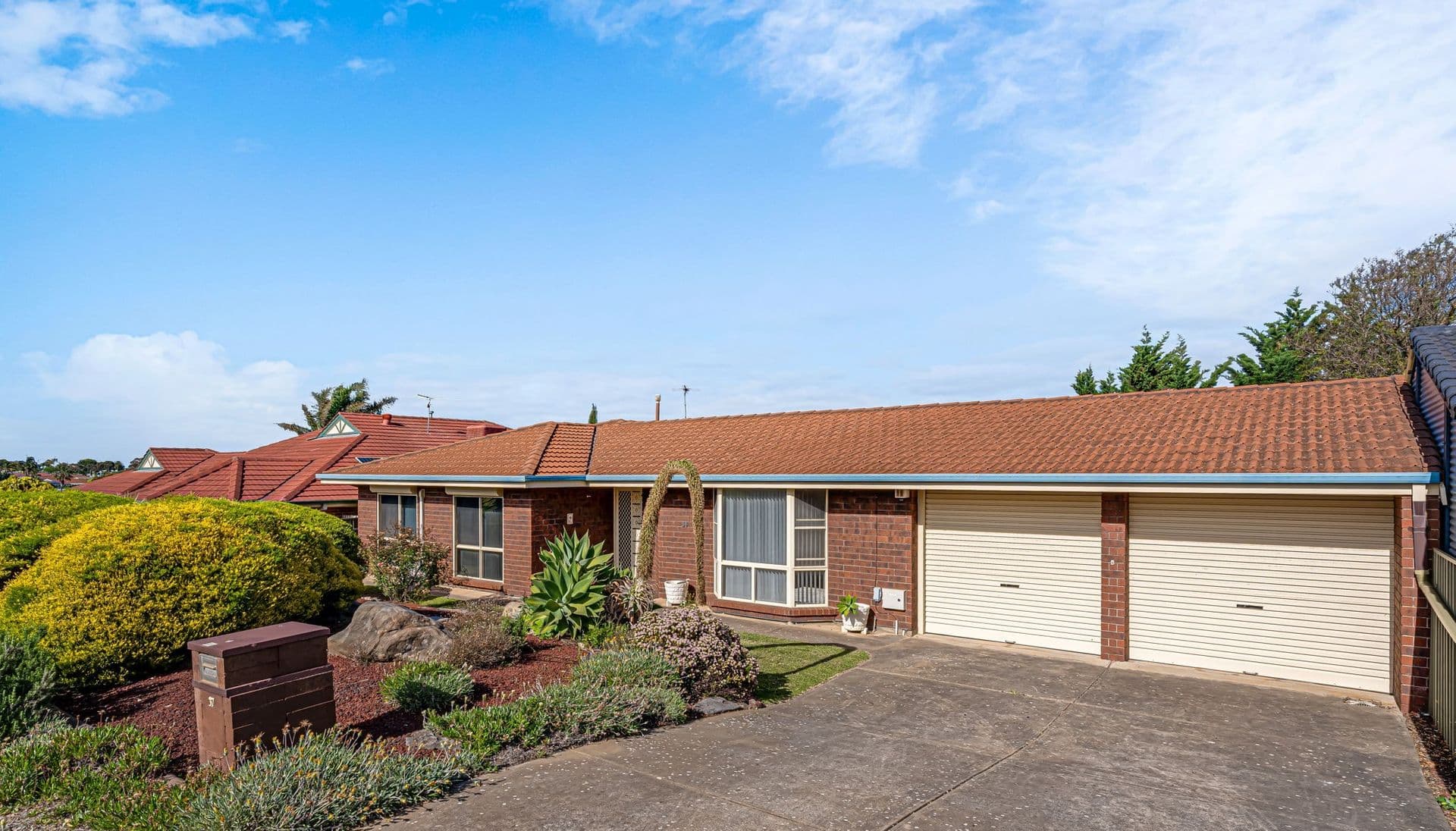 37 Coorabie Crescent, Hallett Cove, SA, 5158, Hallett Cove - Thumbnail 5