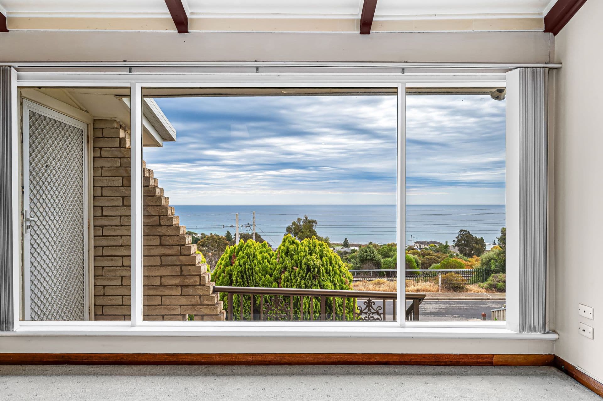 10 Columbia Crescent, Hallett Cove, SA, 5158, Hallett Cove - Thumbnail 7
