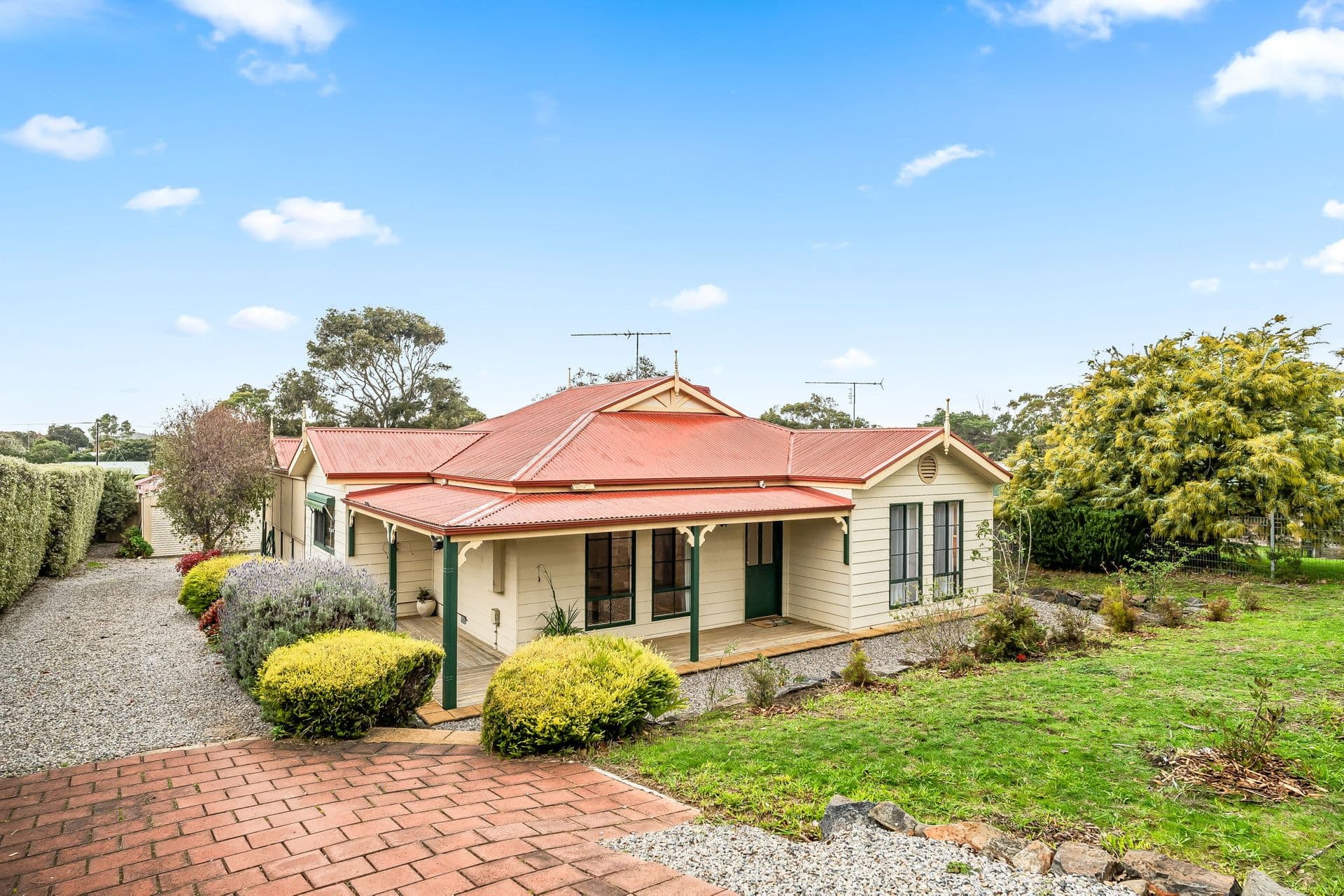 4 Laurie Avenue, Encounter Bay, SA, 5211, Encounter Bay - Thumbnail 2