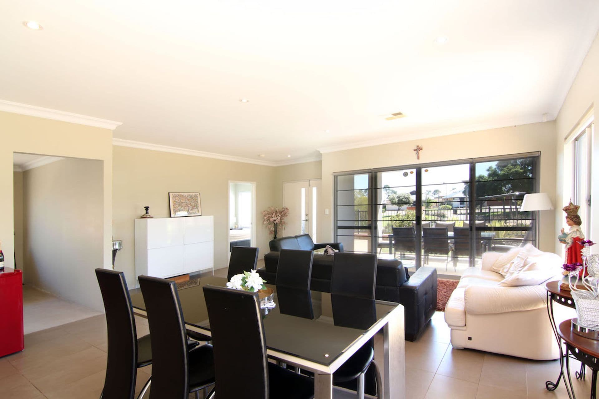 2/280 Lord Street, Perth, WA, 6000, Aubin Grove - Thumbnail 2