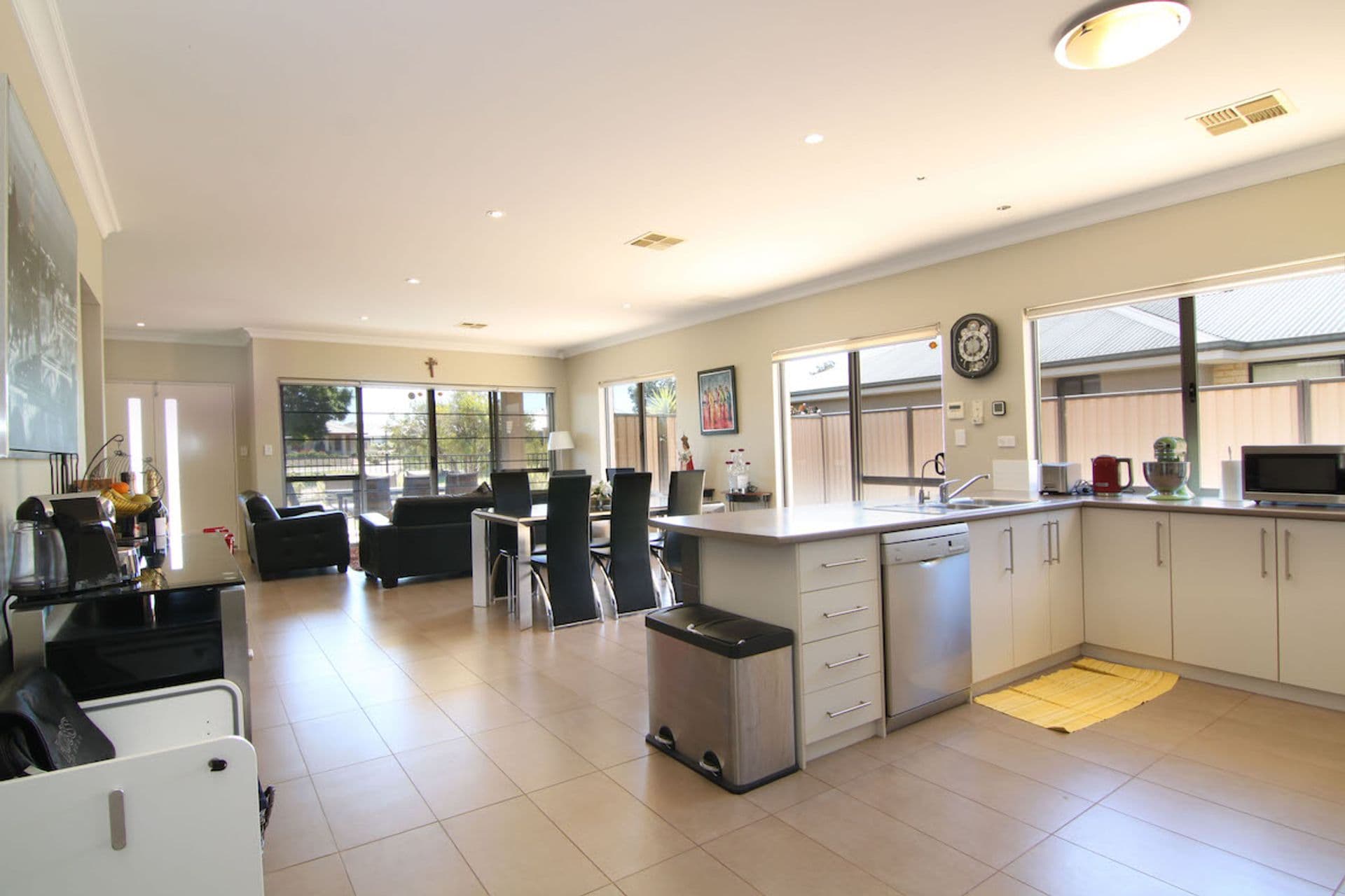2/280 Lord Street, Perth, WA, 6000, Aubin Grove - Thumbnail 3