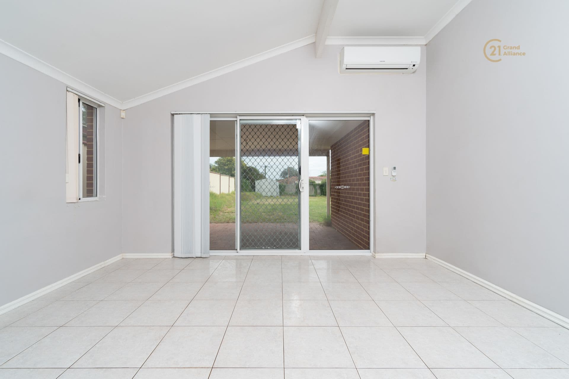 2/280 Lord Street, Perth, WA, 6000, Belmont - Thumbnail 3