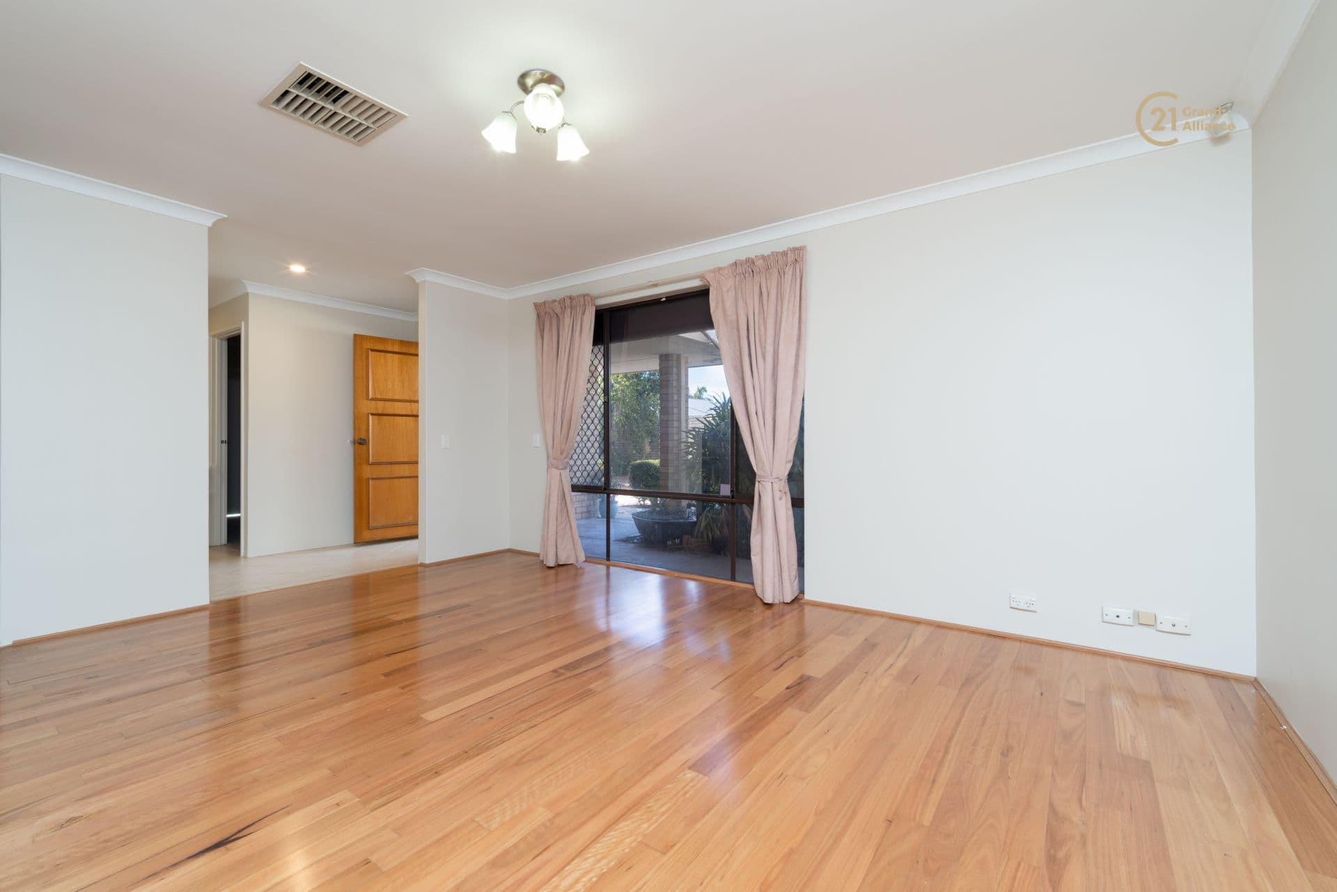 2/280 Lord Street, Perth, WA, 6000, Wilson - Thumbnail 3