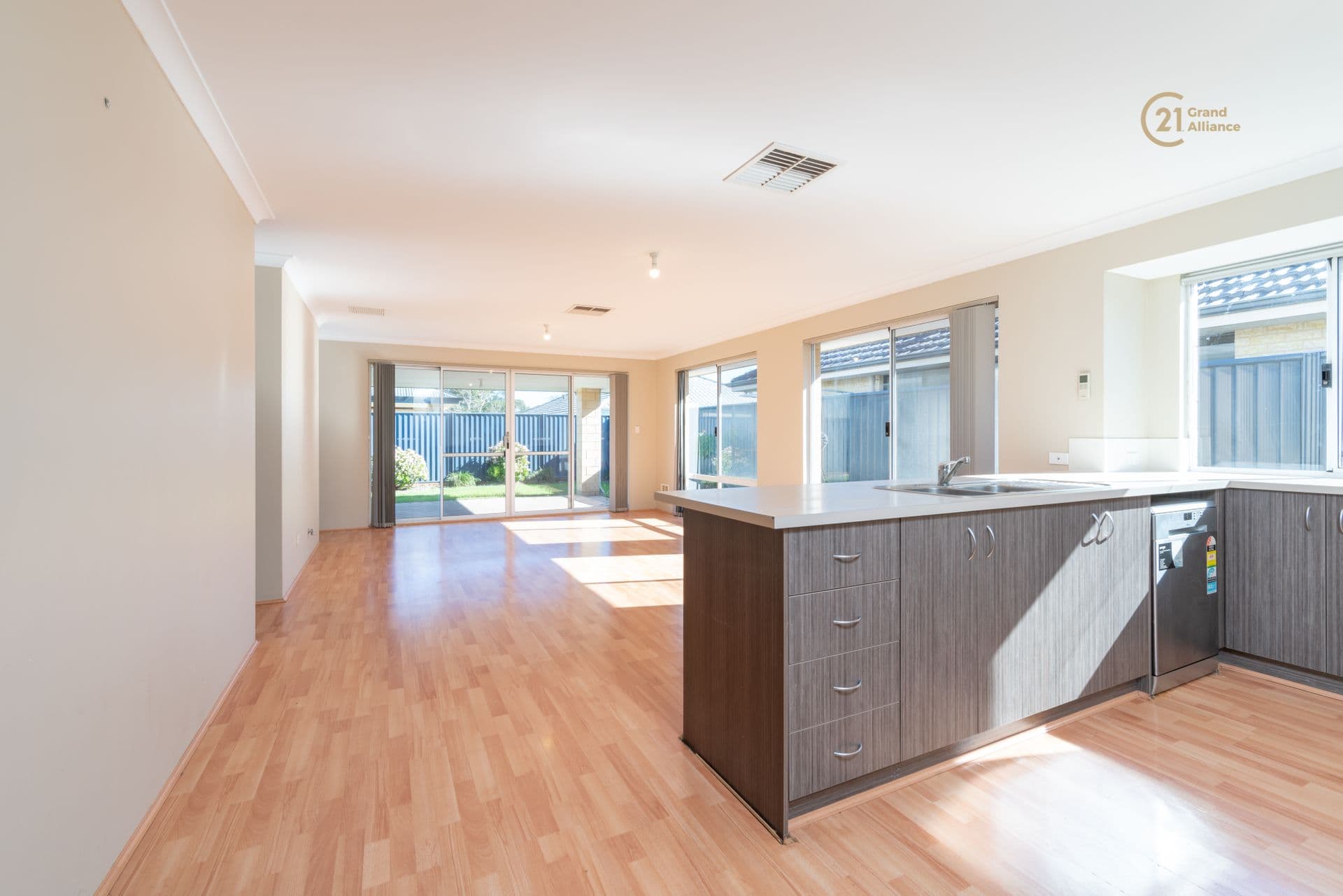 2/280 Lord Street, Perth, WA, 6000, Byford - Thumbnail 3