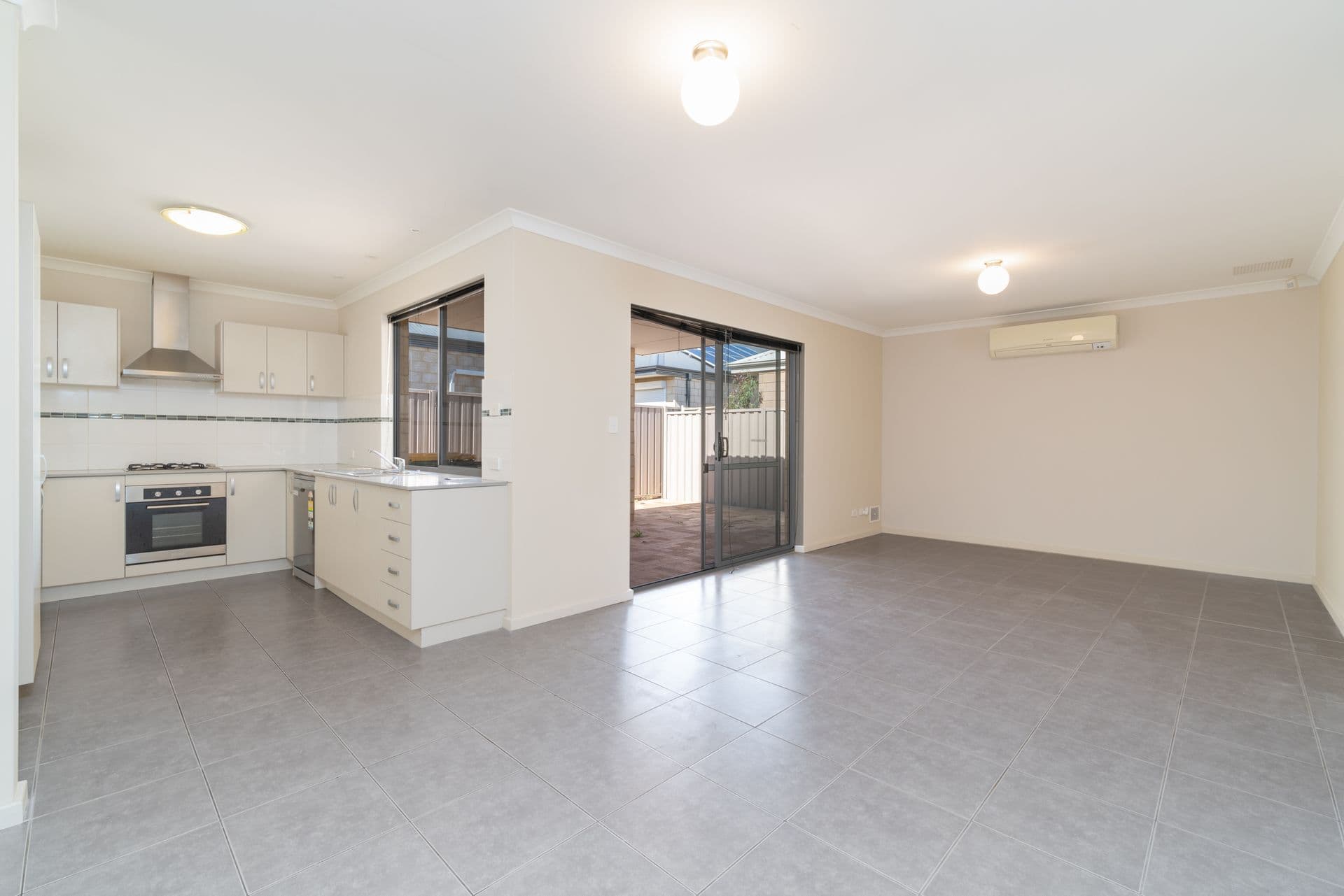 4/201 Boardman Road, Canning Vale, WA, 6155, Canning Vale - Thumbnail 7