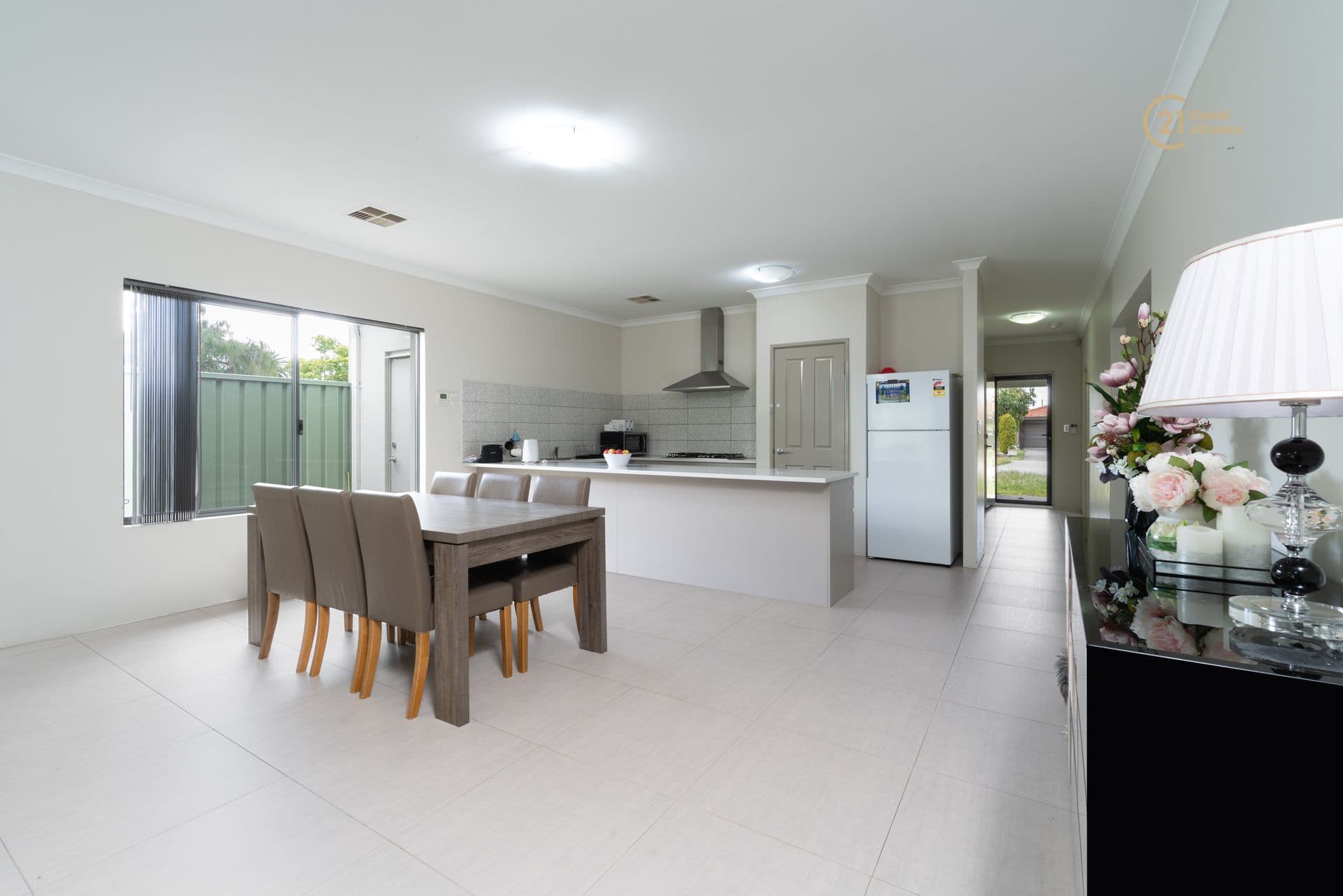 2/280 Lord Street, Perth, WA, 6000, Wilson - Image 1