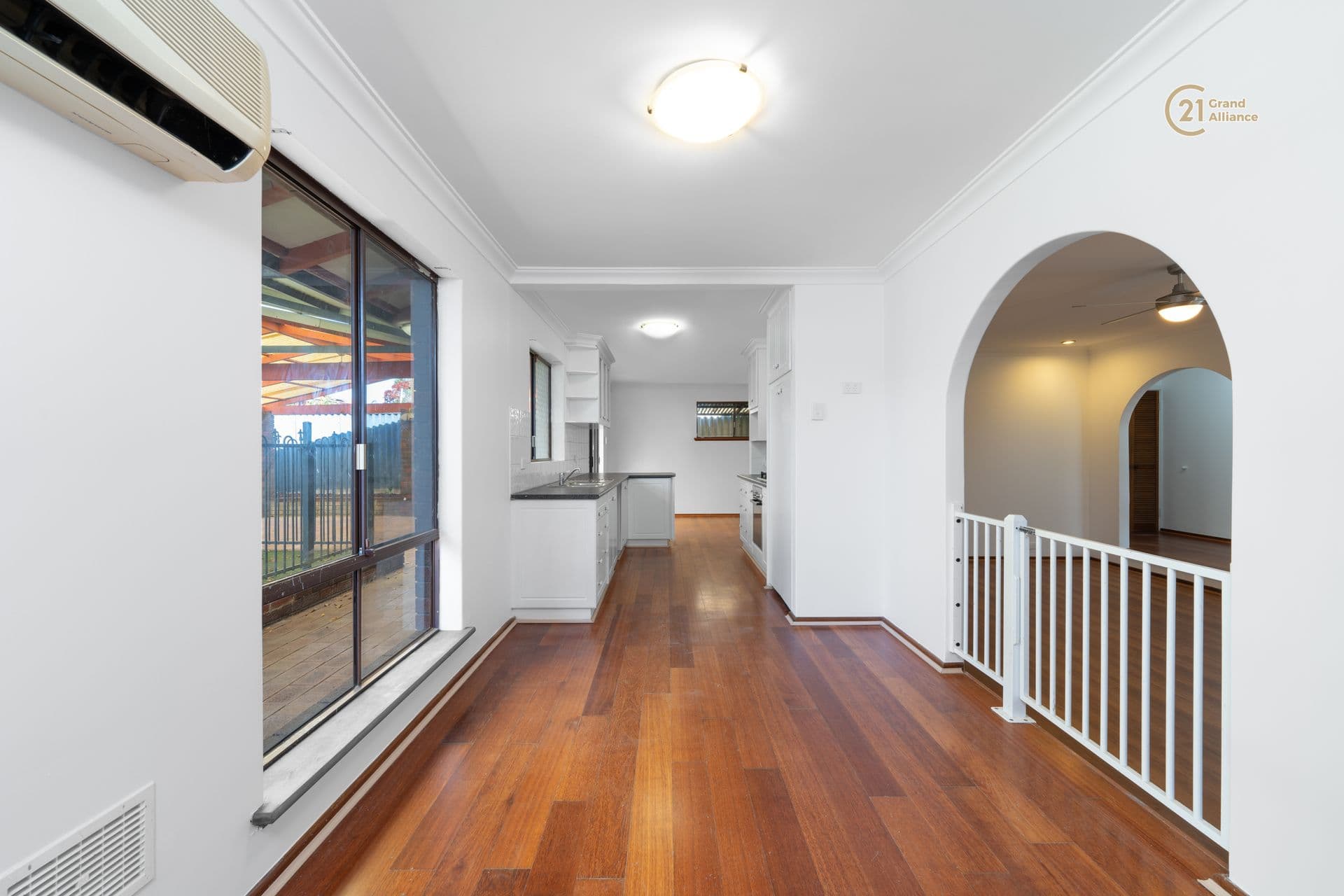 19 Jardine Court, Thornlie, WA, 6108, Thornlie - Thumbnail 2