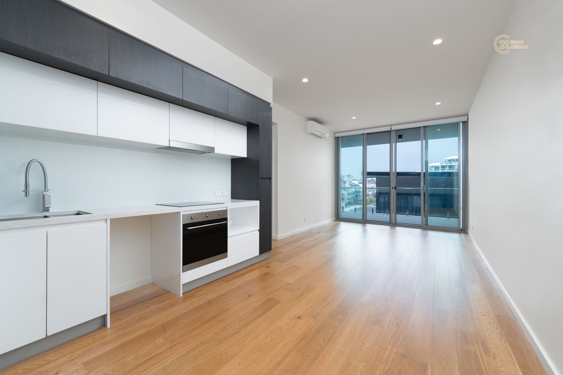 301/9 Tully Road, East Perth, WA, 6004, East Perth - Thumbnail 2