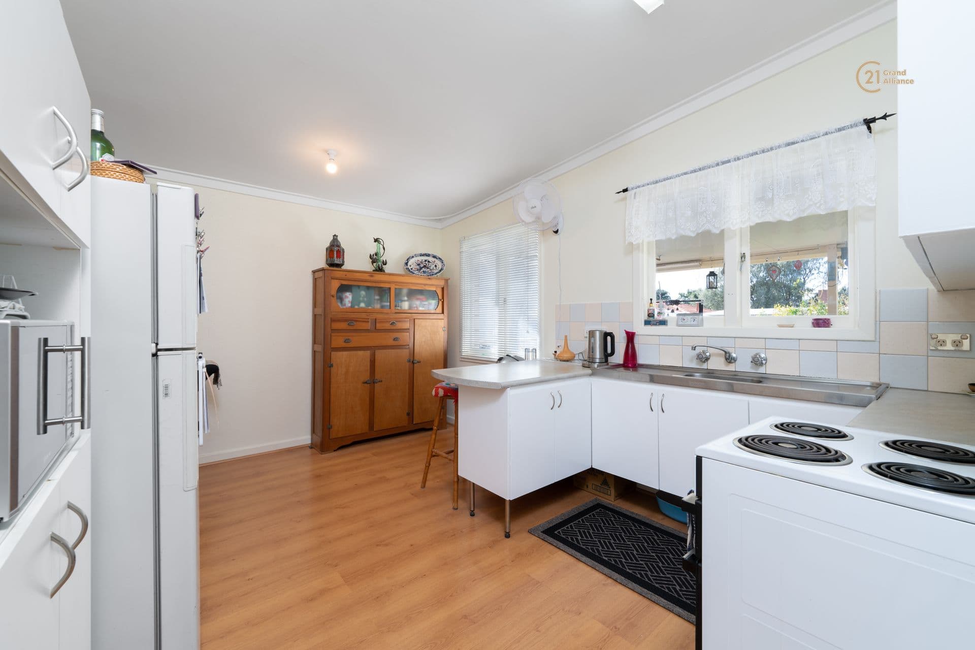 2/280 Lord Street, Perth, WA, 6000, Rockingham - Thumbnail 4