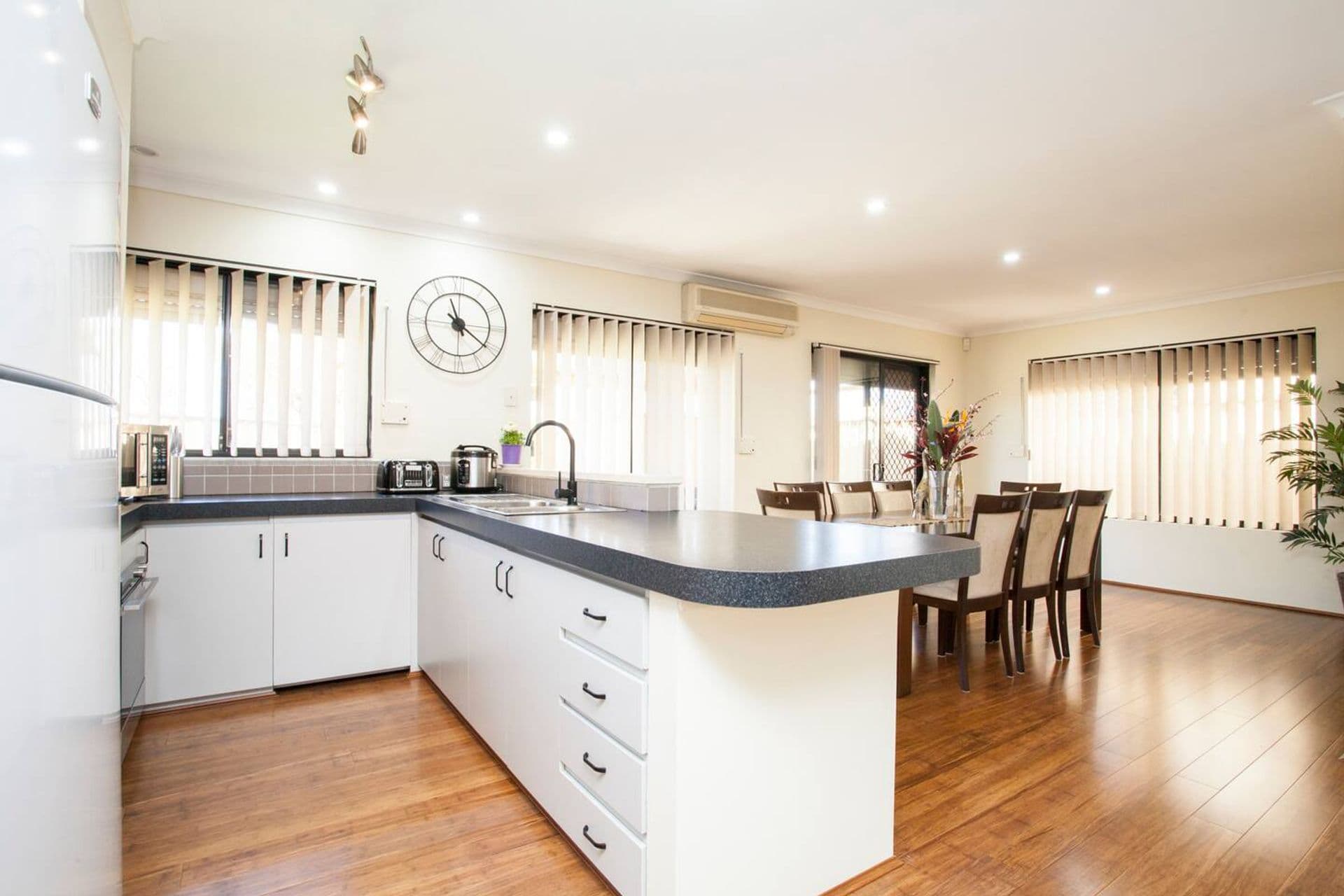 2/280 Lord Street, Perth, WA, 6000, Redcliffe - Thumbnail 3