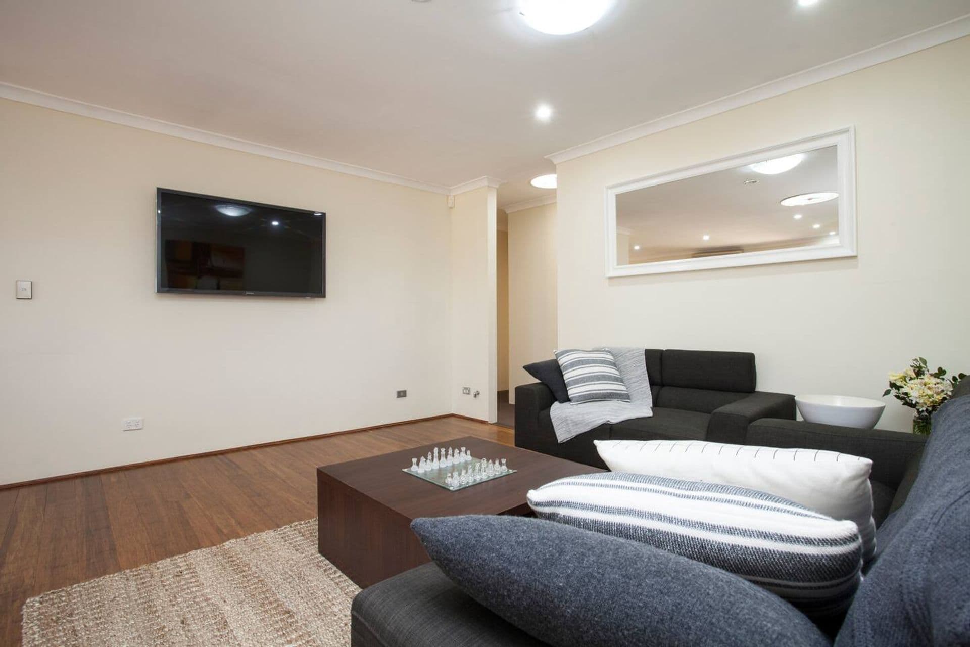 2/280 Lord Street, Perth, WA, 6000, Redcliffe - Thumbnail 2