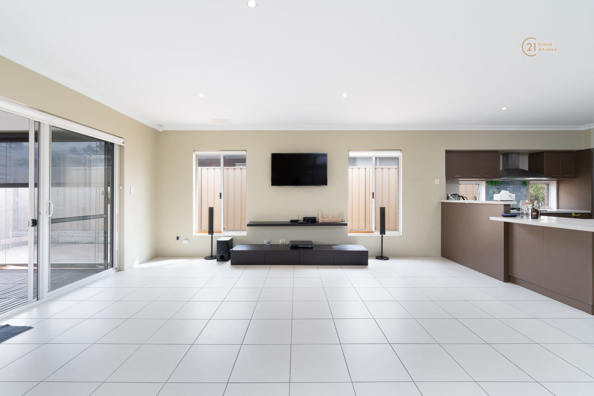 2/280 Lord Street, Perth, WA, 6000, Ardross - Thumbnail 3